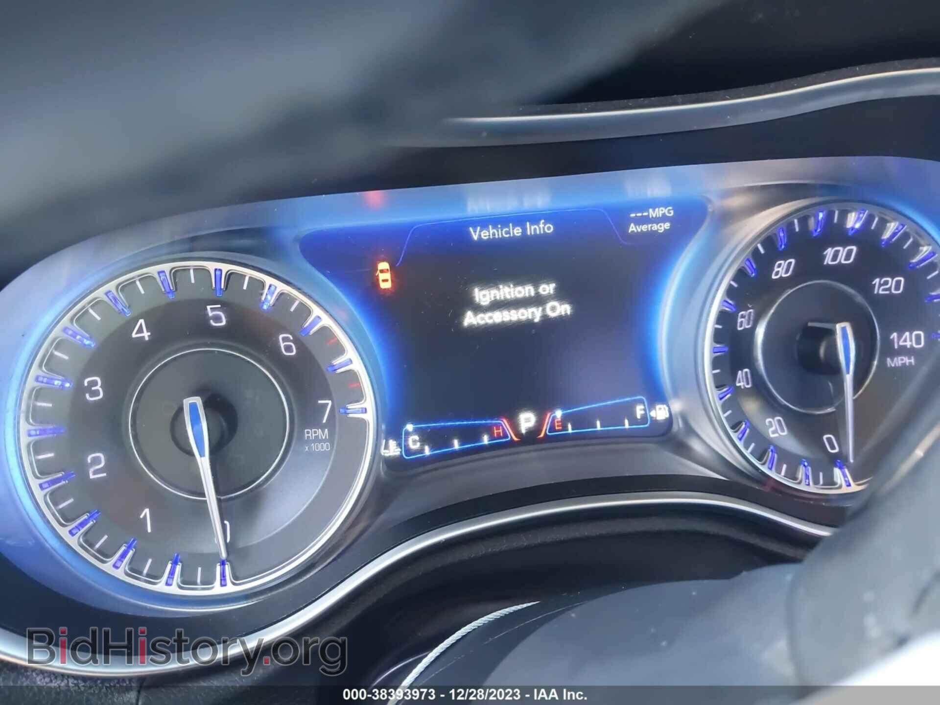 2018 CHRYSLER 300 - VIN: 2C3CCAAG4JH285776 - Фото 7