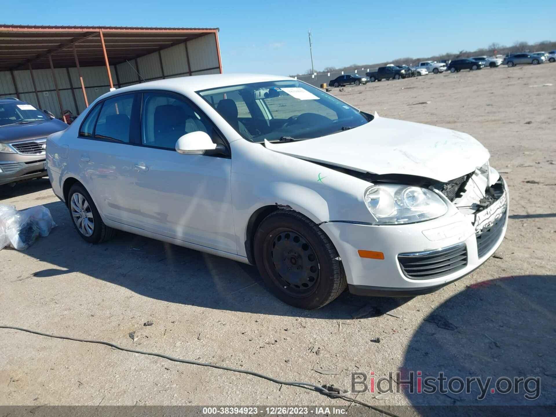 Photo 3VWJZ7AJ7AM065868 - VOLKSWAGEN JETTA 2010