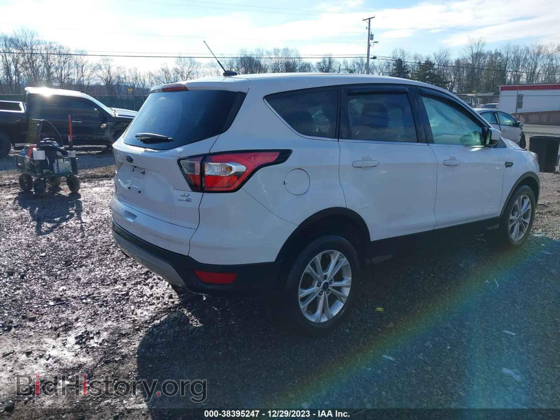 2017 FORD ESCAPE - VIN: 1FMCU9GD4HUE89193 - Photo 4