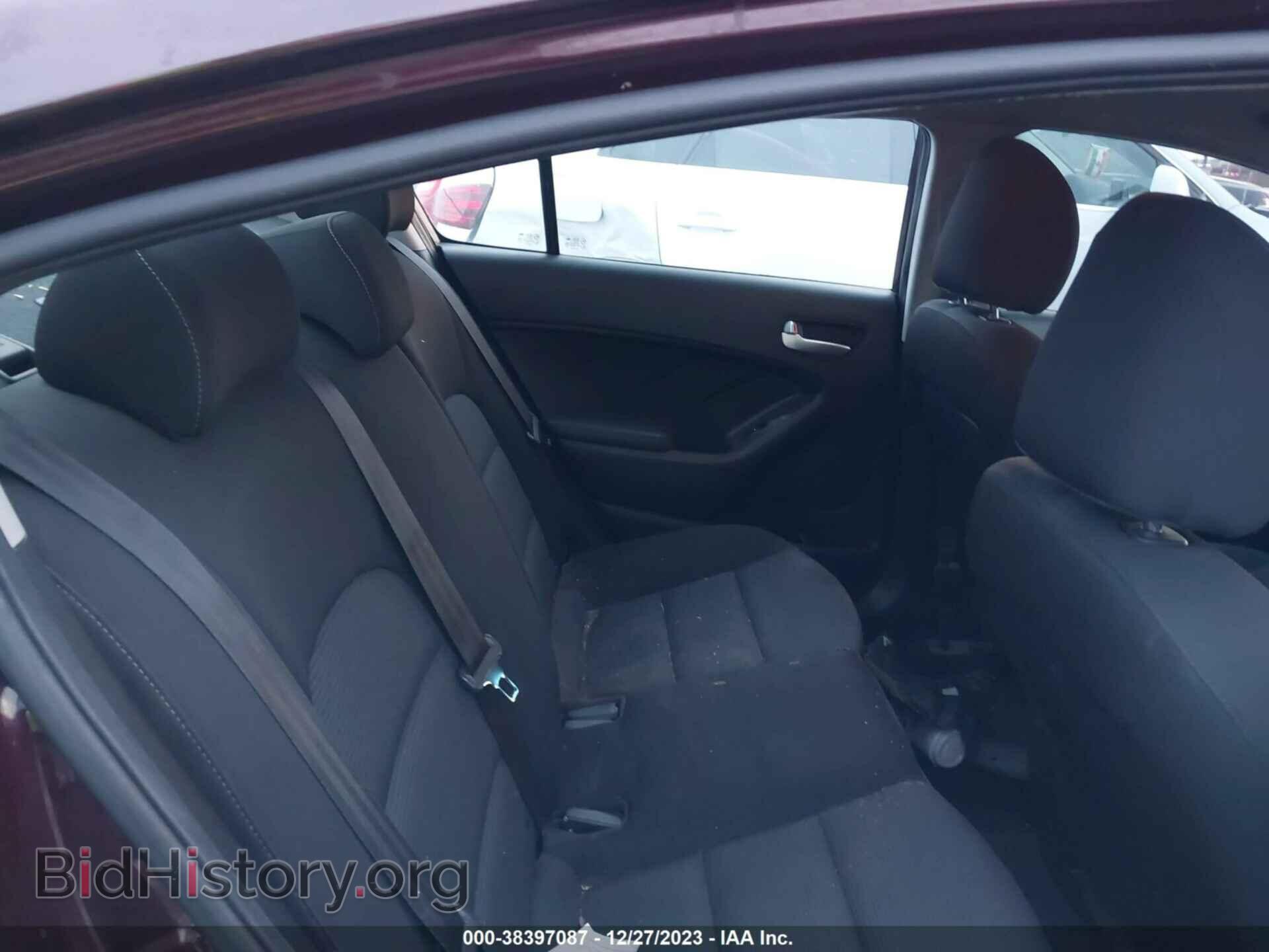 2017 KIA FORTE - VIN: 3KPFK4A7XHE124612 - Фото 8