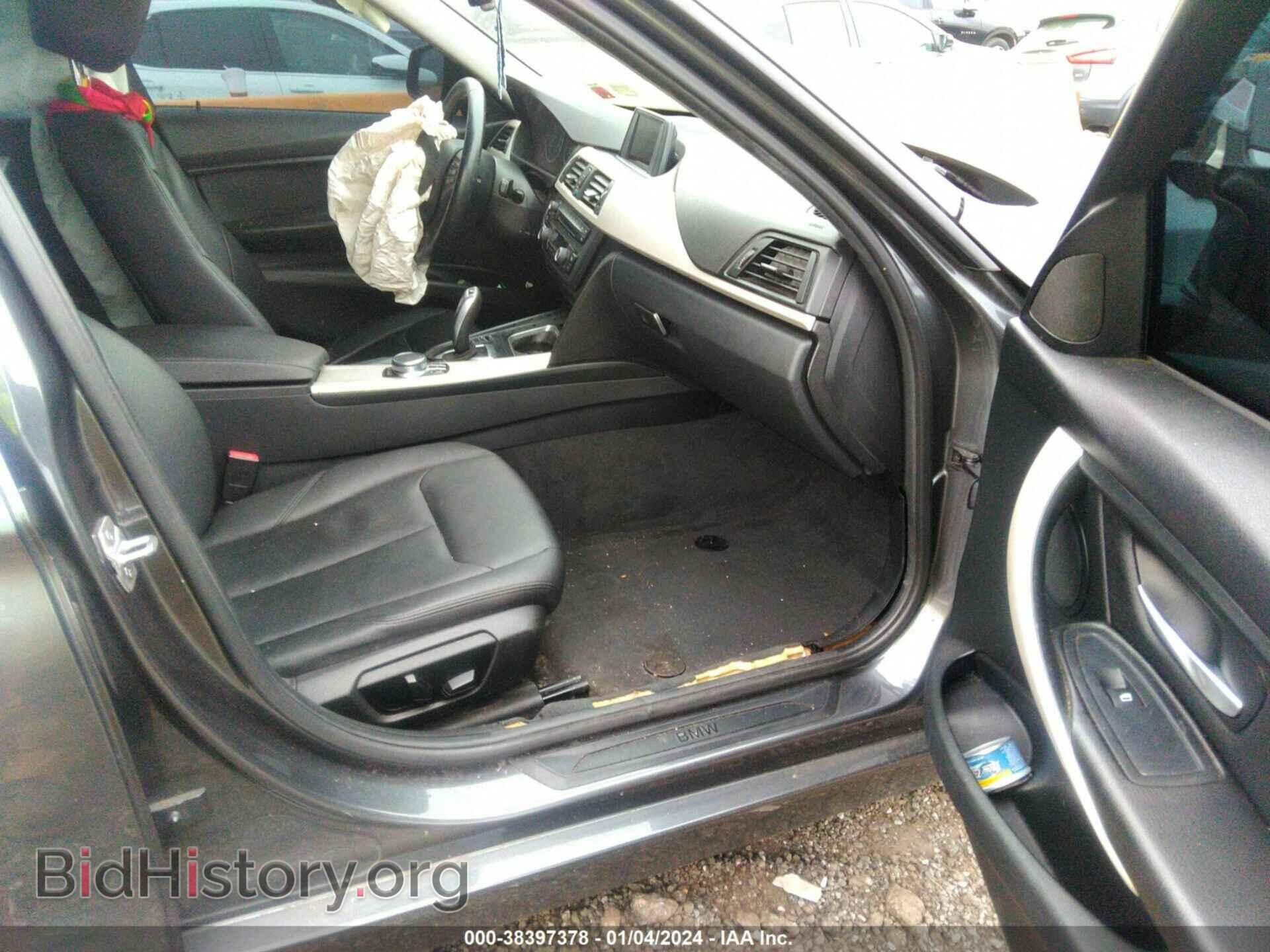 2015 BMW 320I - VIN: WBA3C3C54FK202833 - Фото 5
