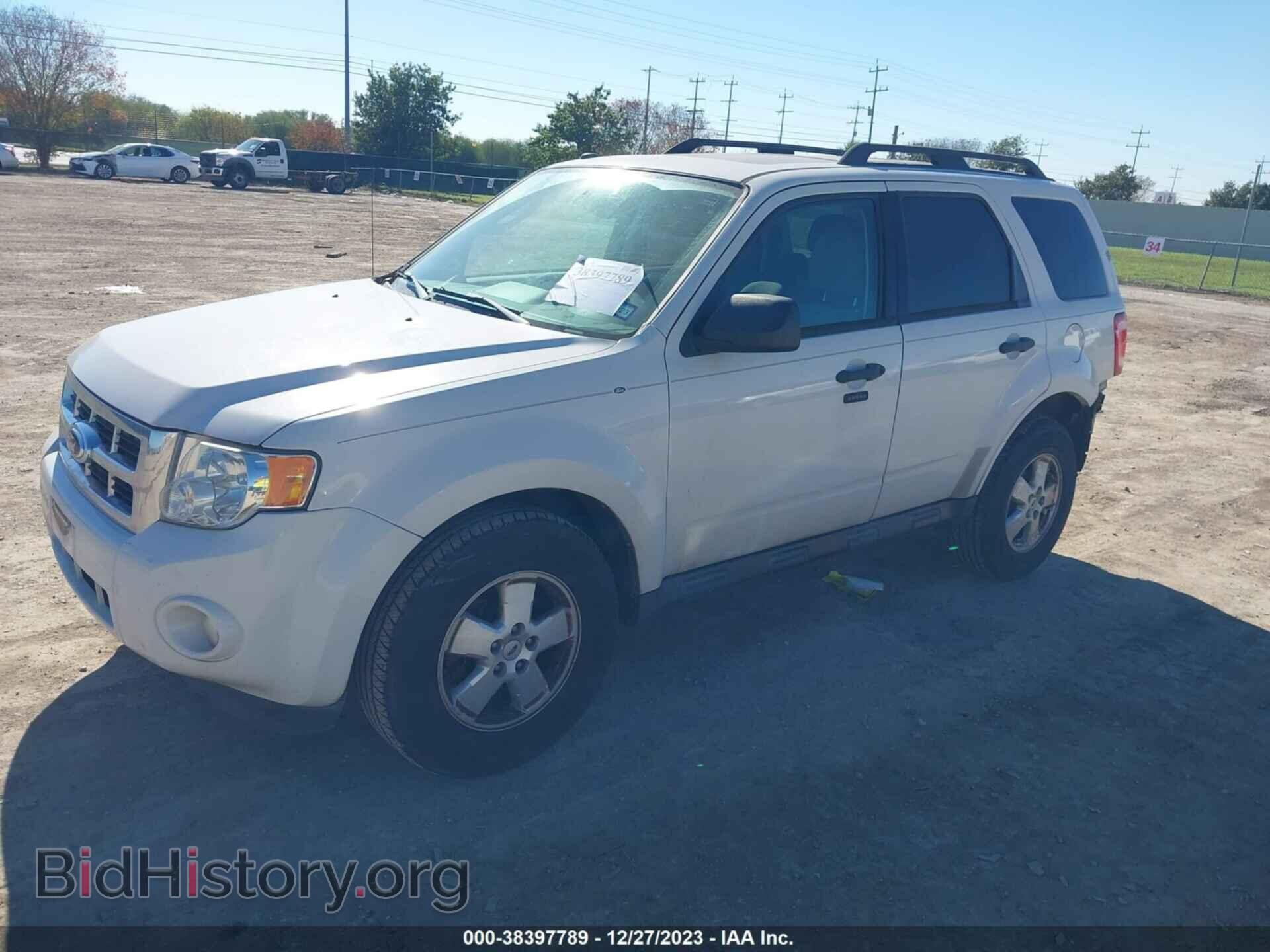 2012 FORD ESCAPE - VIN: 1FMCU0D72CKA63761 - Фото 2