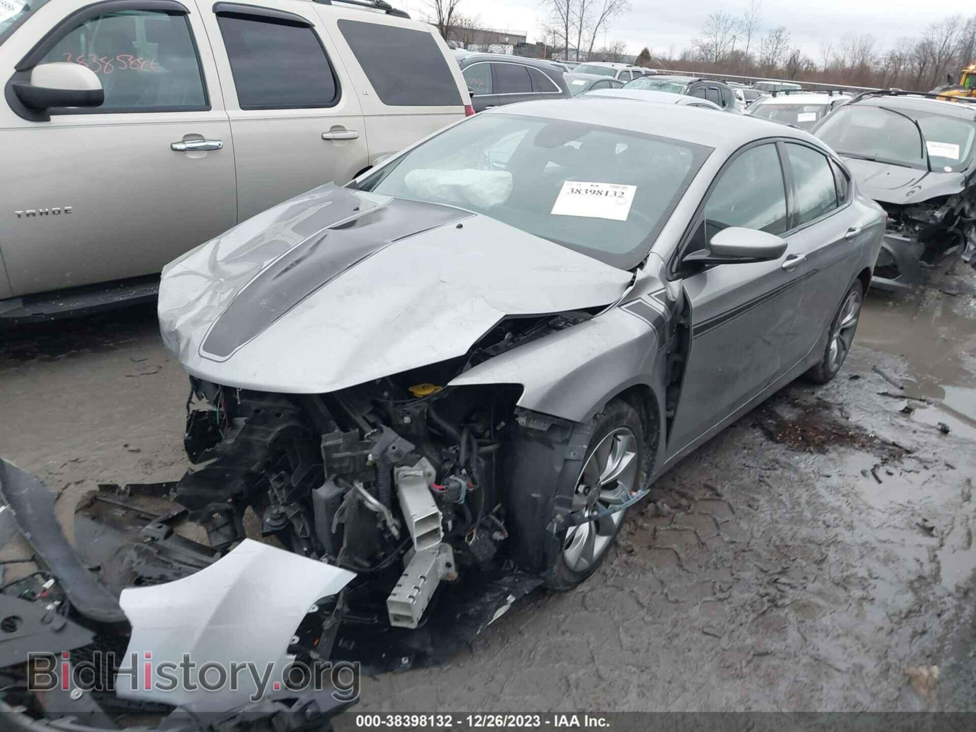 2016 CHRYSLER 200 - VIN: 1C3CCCBB2GN178563 - Photo 2