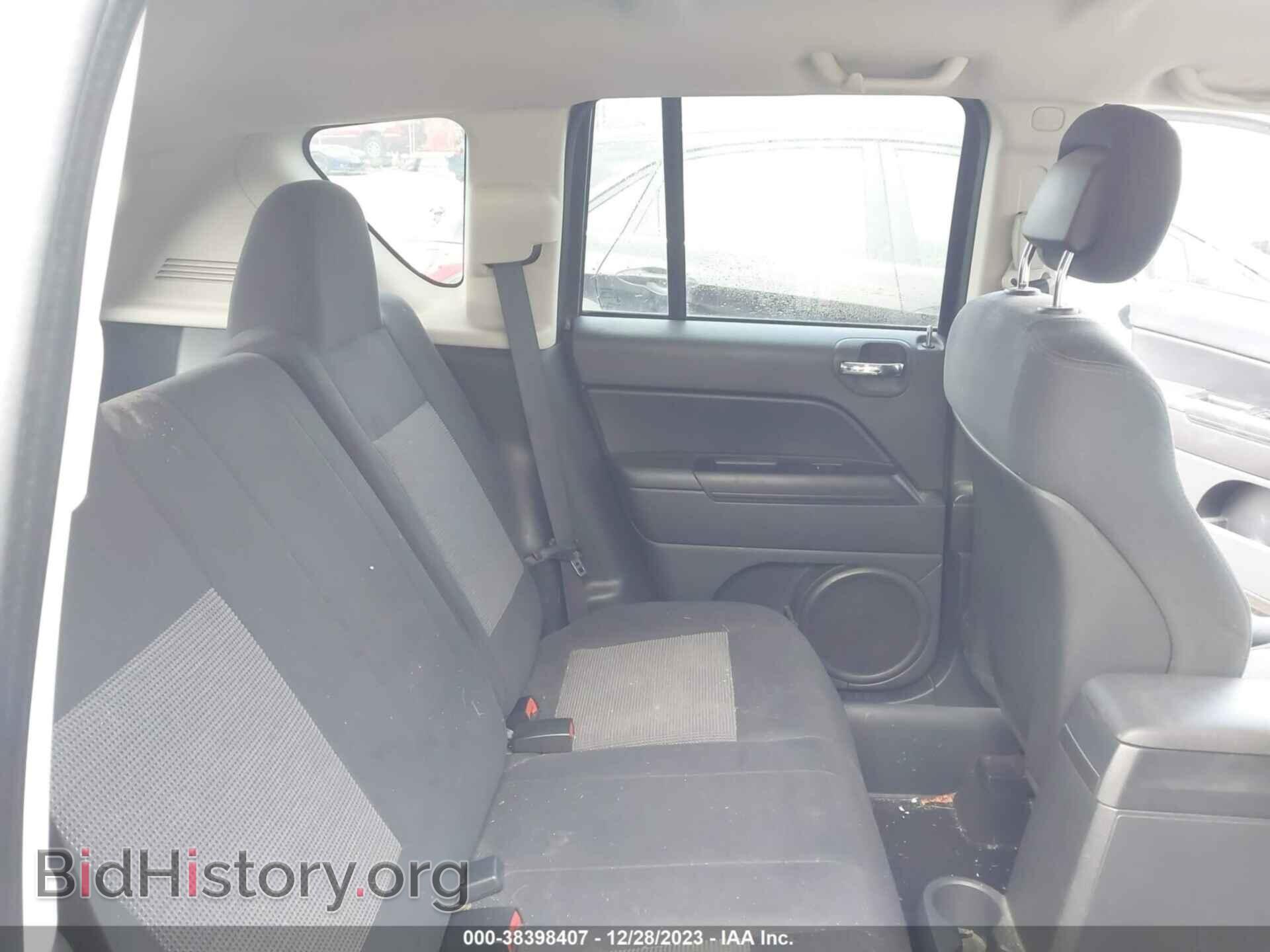 2011 JEEP COMPASS - VIN: 1J4NF1FB9BD207768 - Photo 8