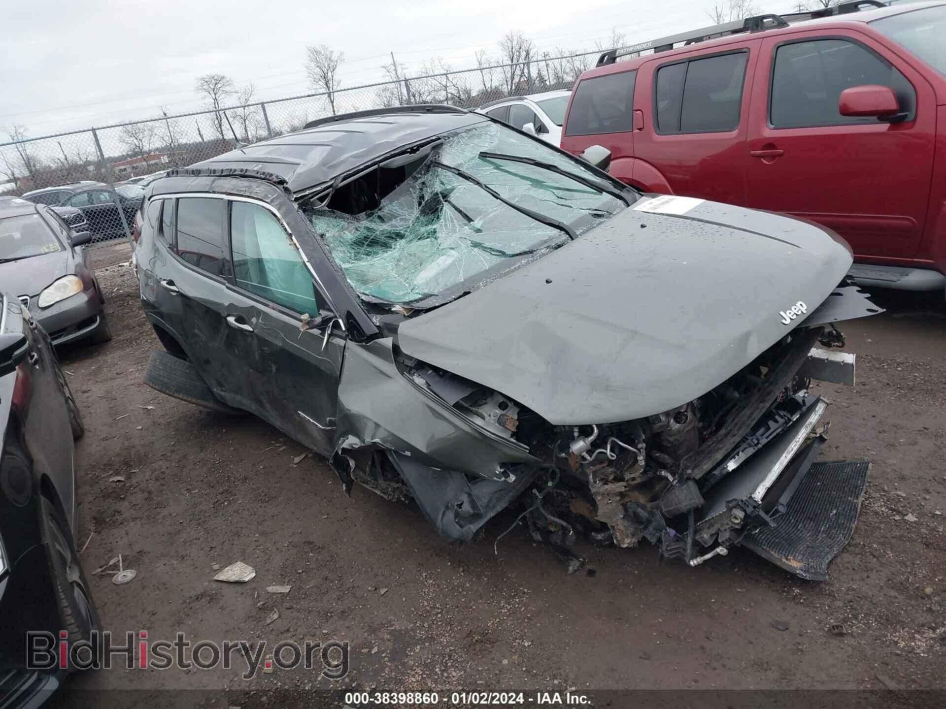 Фотография 3C4NJDCB2JT329150 - JEEP COMPASS 2018
