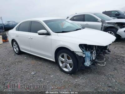 2014 Volkswagen PASSAT 1.8T SE, белый — VIN 1VWBT7A38EC102716, IAAI