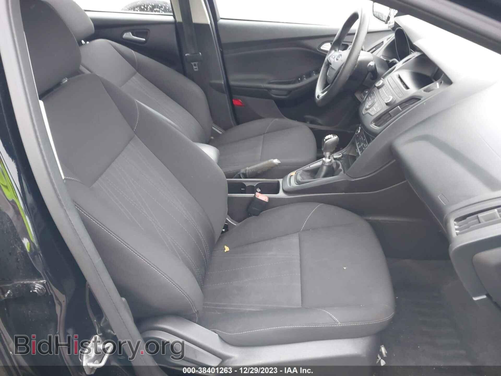 2017 FORD FOCUS - VIN: 1FADP3FE7HL220608 - Photo 5