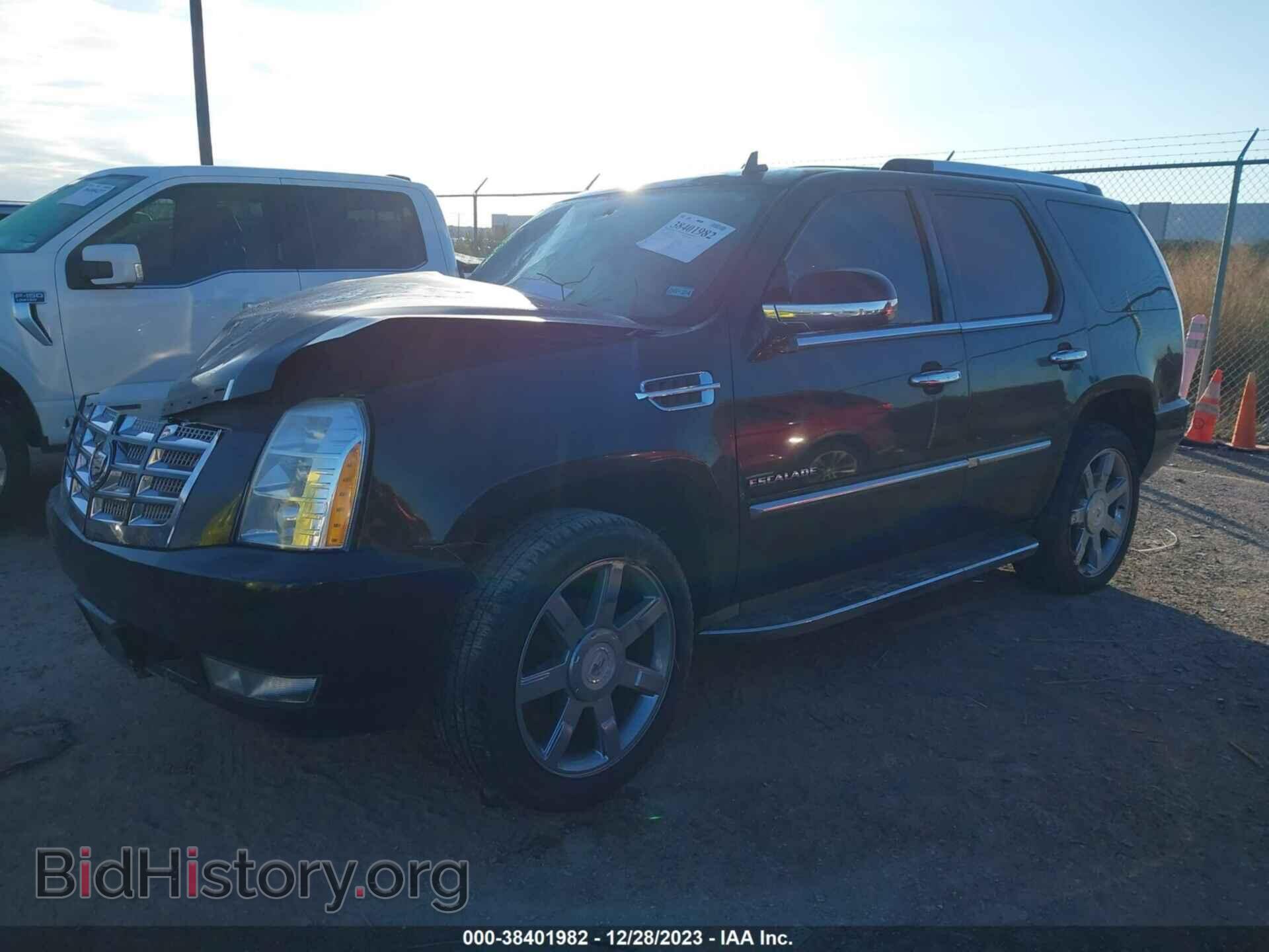 2012 CADILLAC ESCALADE - VIN: 1GYS4BEF3CR110427 - Фото 2