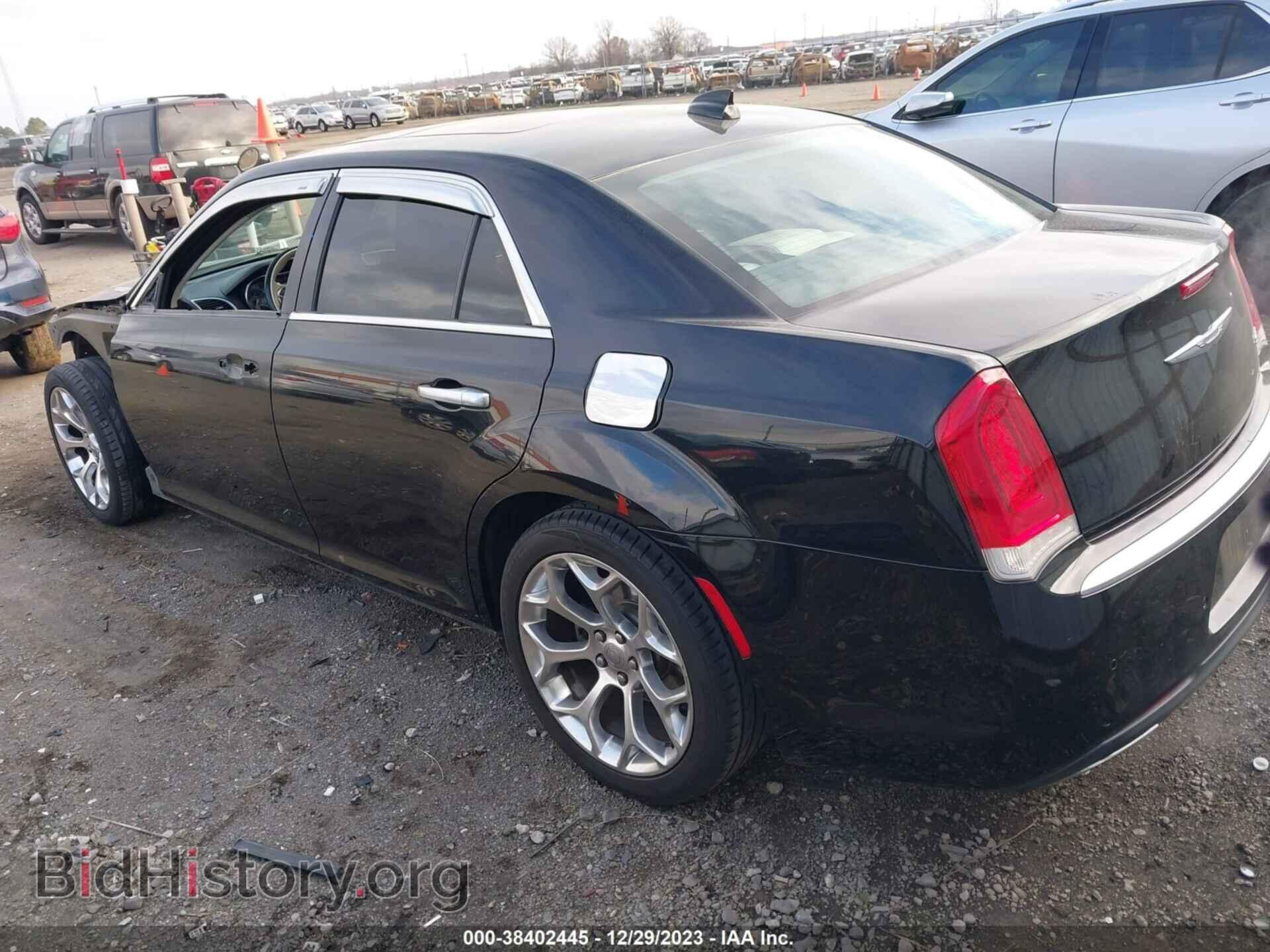 2016 CHRYSLER 300 - VIN: 2C3CCAPT7GH306553 - Фото 3