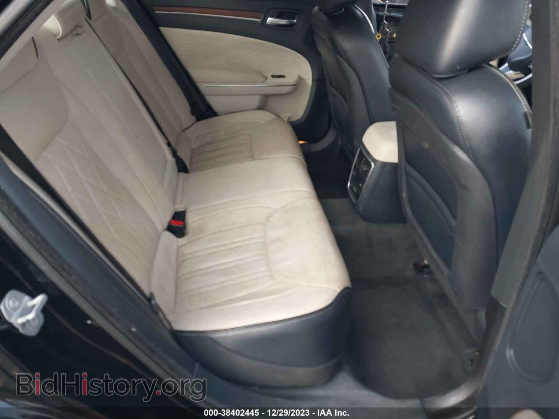 2016 CHRYSLER 300 - VIN: 2C3CCAPT7GH306553 - Фото 8