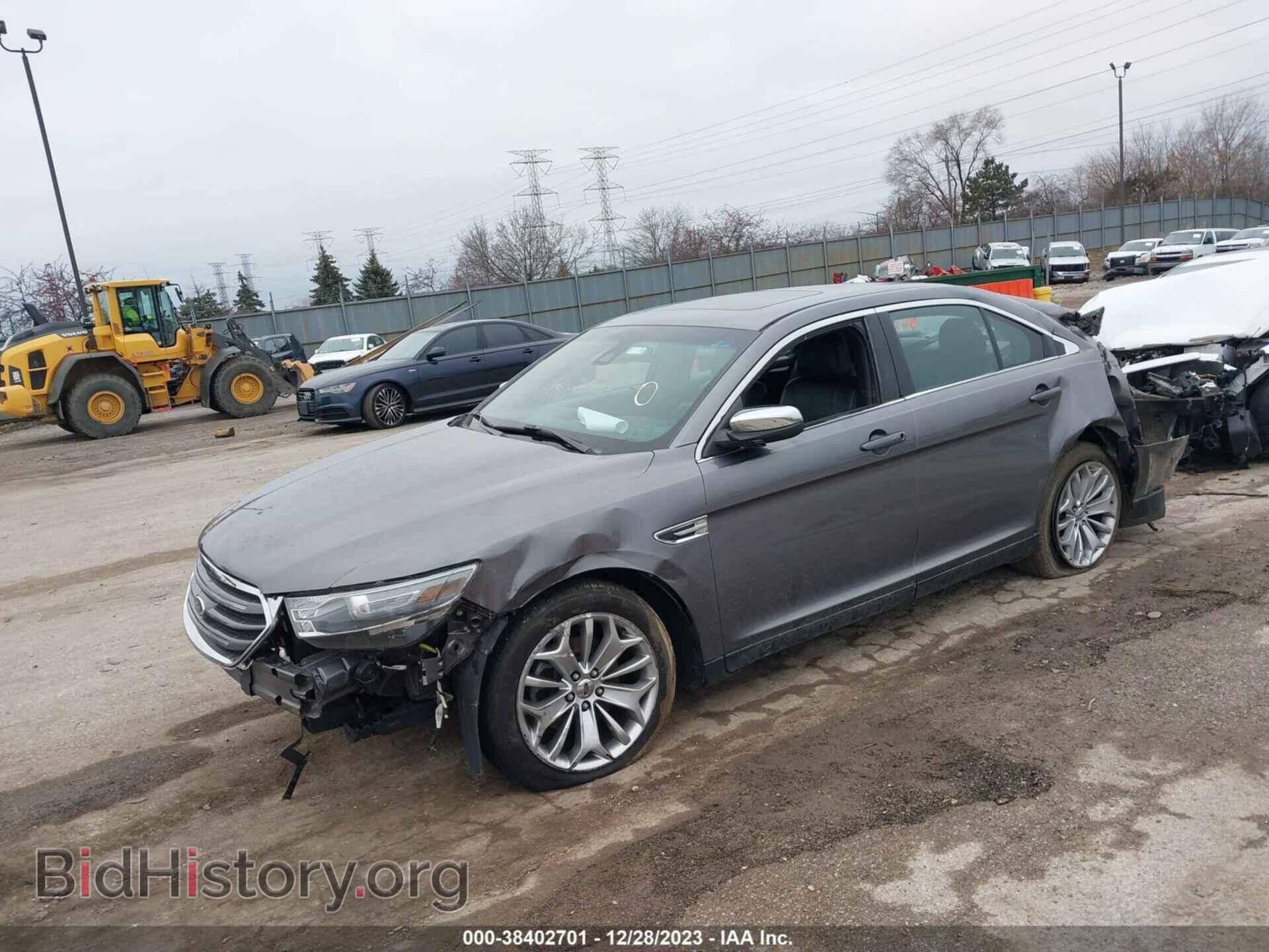 2013 FORD TAURUS - VIN: 1FAHP2F86DG163942 - Фото 2