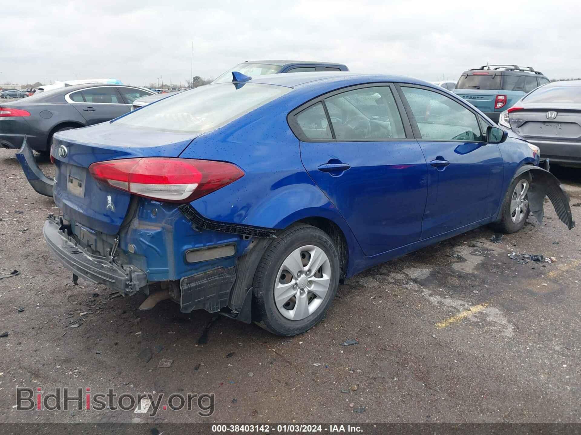 2017 KIA FORTE - VIN: 3KPFK4A74HE053228 - Фото 4