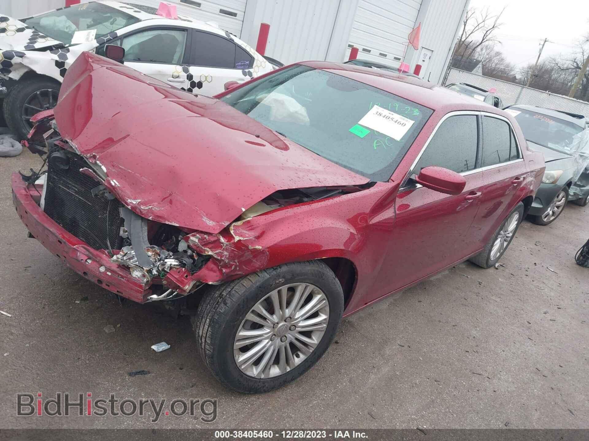 2014 CHRYSLER 300 - VIN: 2C3CCARG1EH229319 - Фото 2