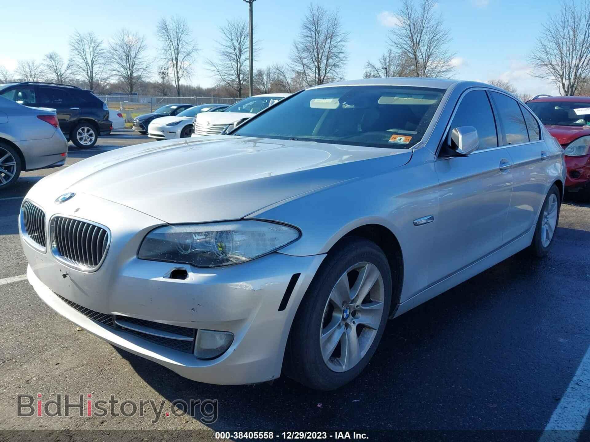2011 BMW 528I - VIN: WBAFR1C52BC739169 - Фото 2
