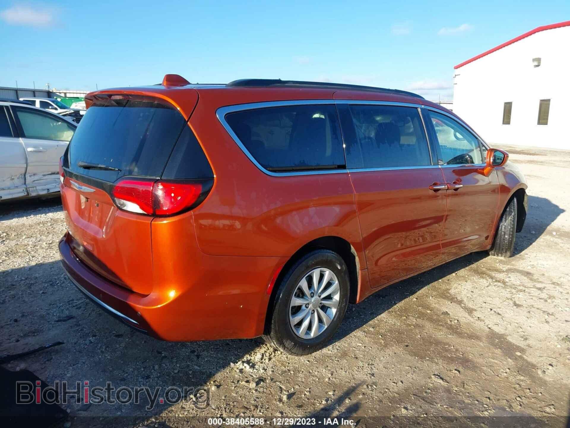 2018 CHRYSLER PACIFICA - VIN: 2C4RC1FG1JR295206 - Photo 4