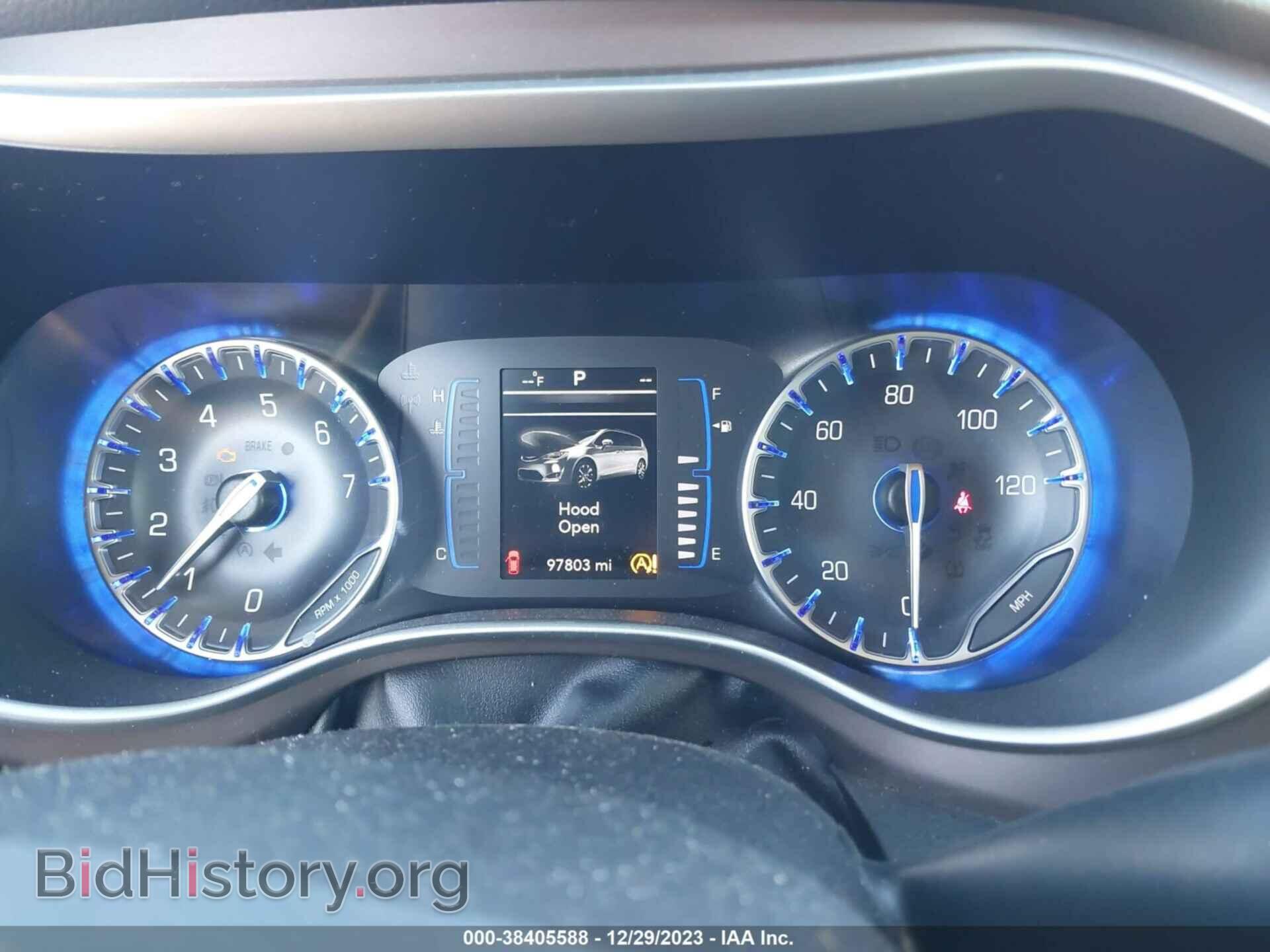 2018 CHRYSLER PACIFICA - VIN: 2C4RC1FG1JR295206 - Photo 7