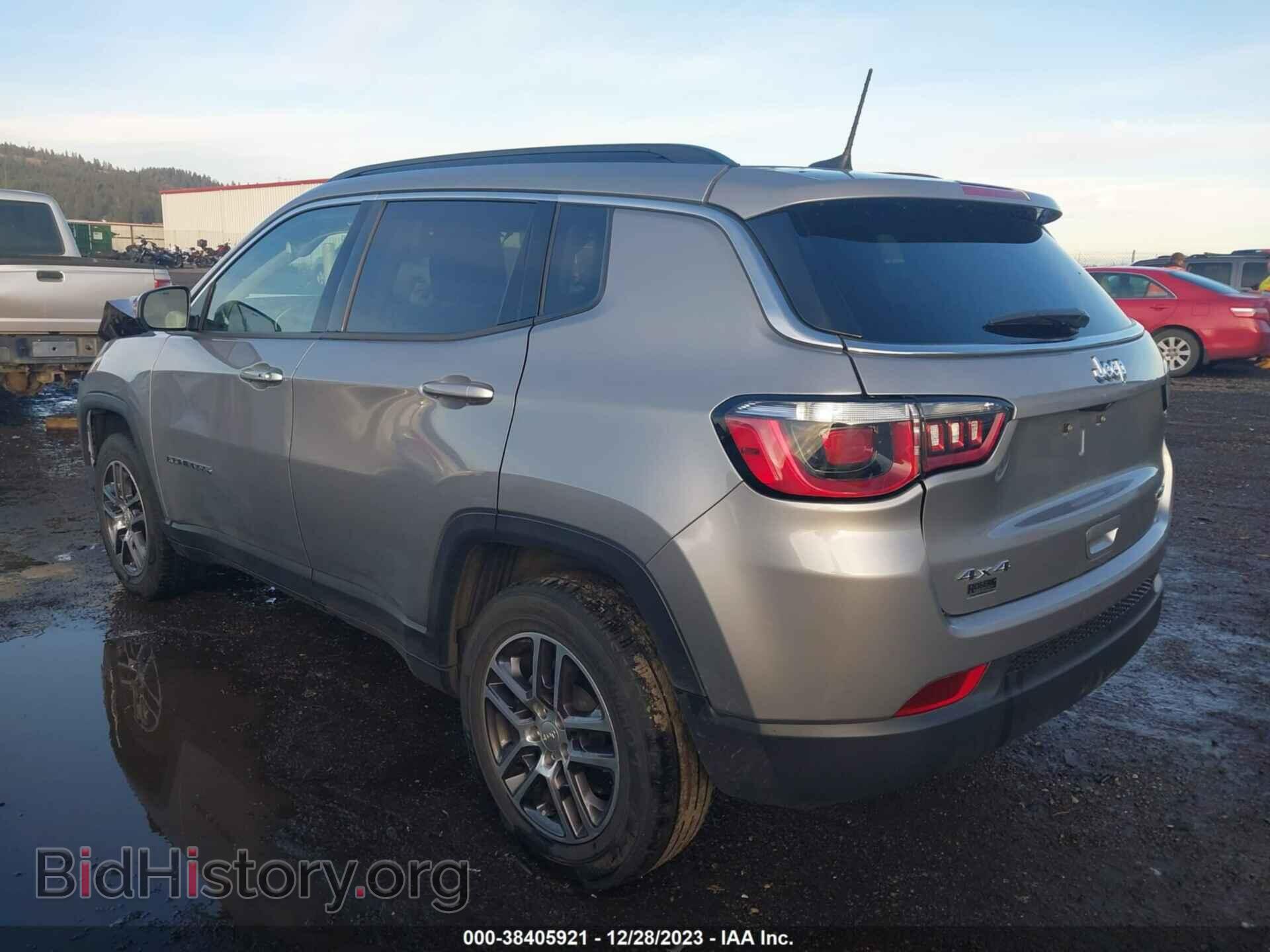 2018 JEEP COMPASS - VIN: 3C4NJDBB6JT111925 - Фото 3