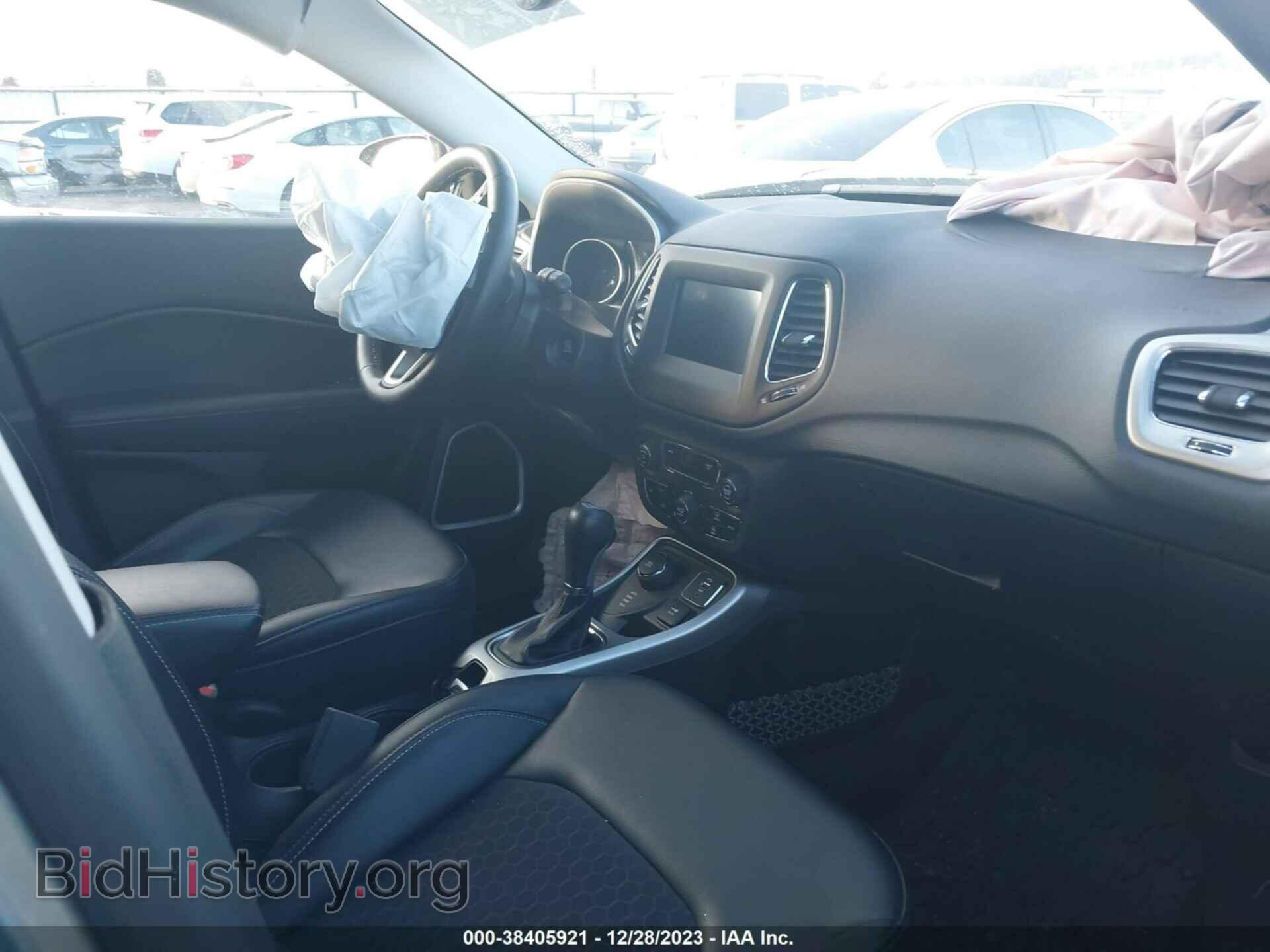 2018 JEEP COMPASS - VIN: 3C4NJDBB6JT111925 - Фото 5