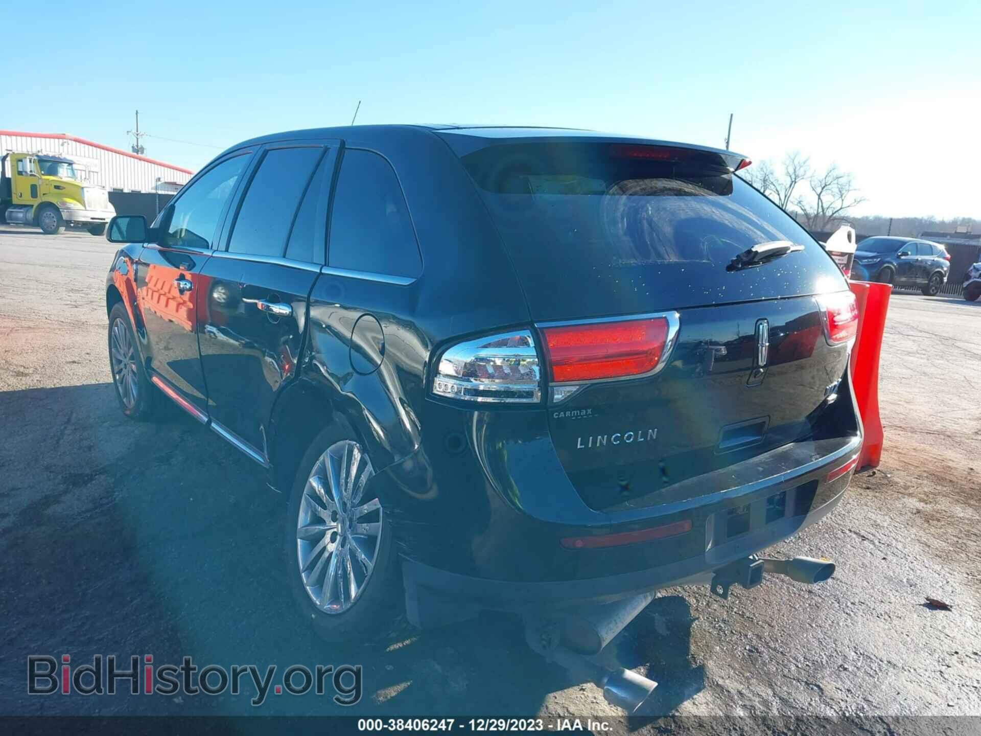 2011 LINCOLN MKX - VIN: 2LMDJ8JK0BBJ31900 - Photo 3