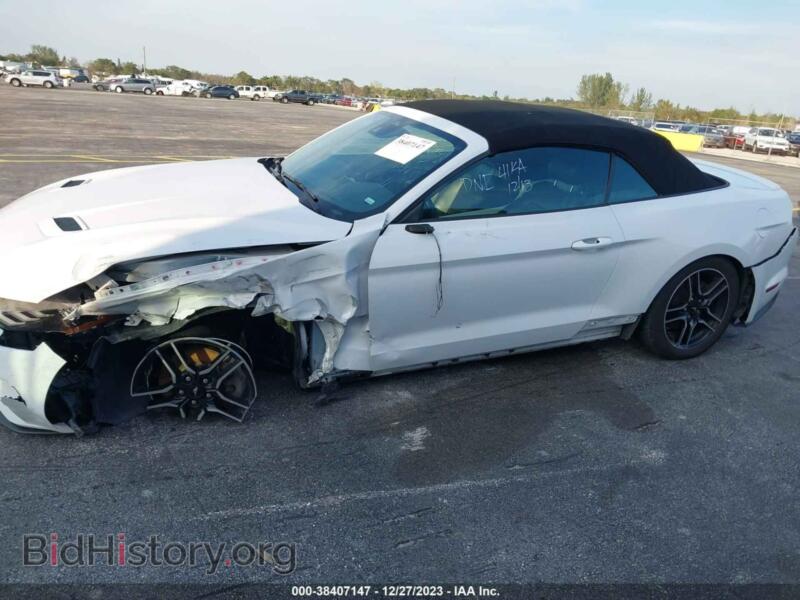 2021 Ford MUSTANG (VIN 1FATP8UH4M5100284) — фото 6 из 17