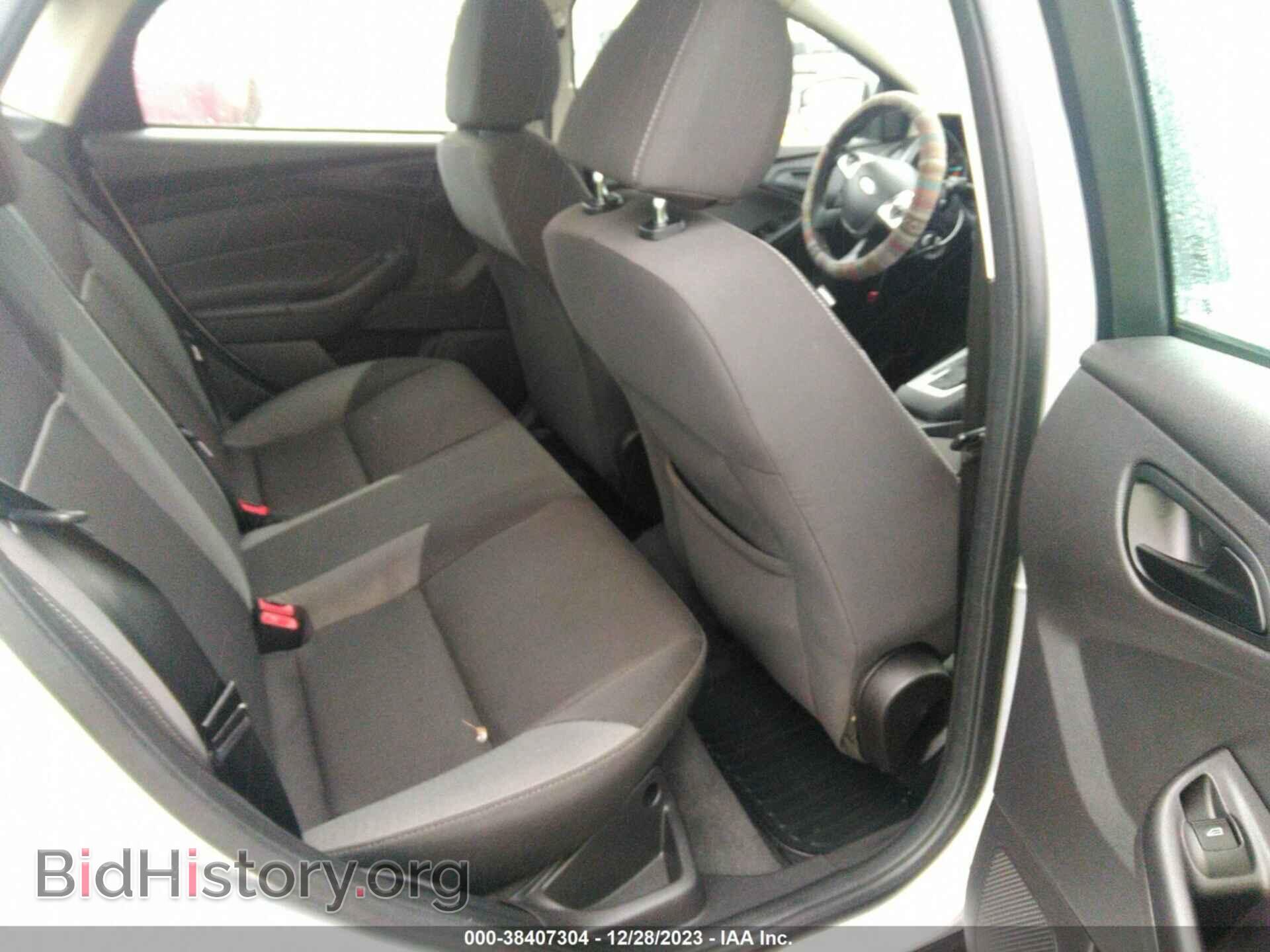 2012 FORD FOCUS - VIN: 1FAHP3F27CL384330 - Фото 8