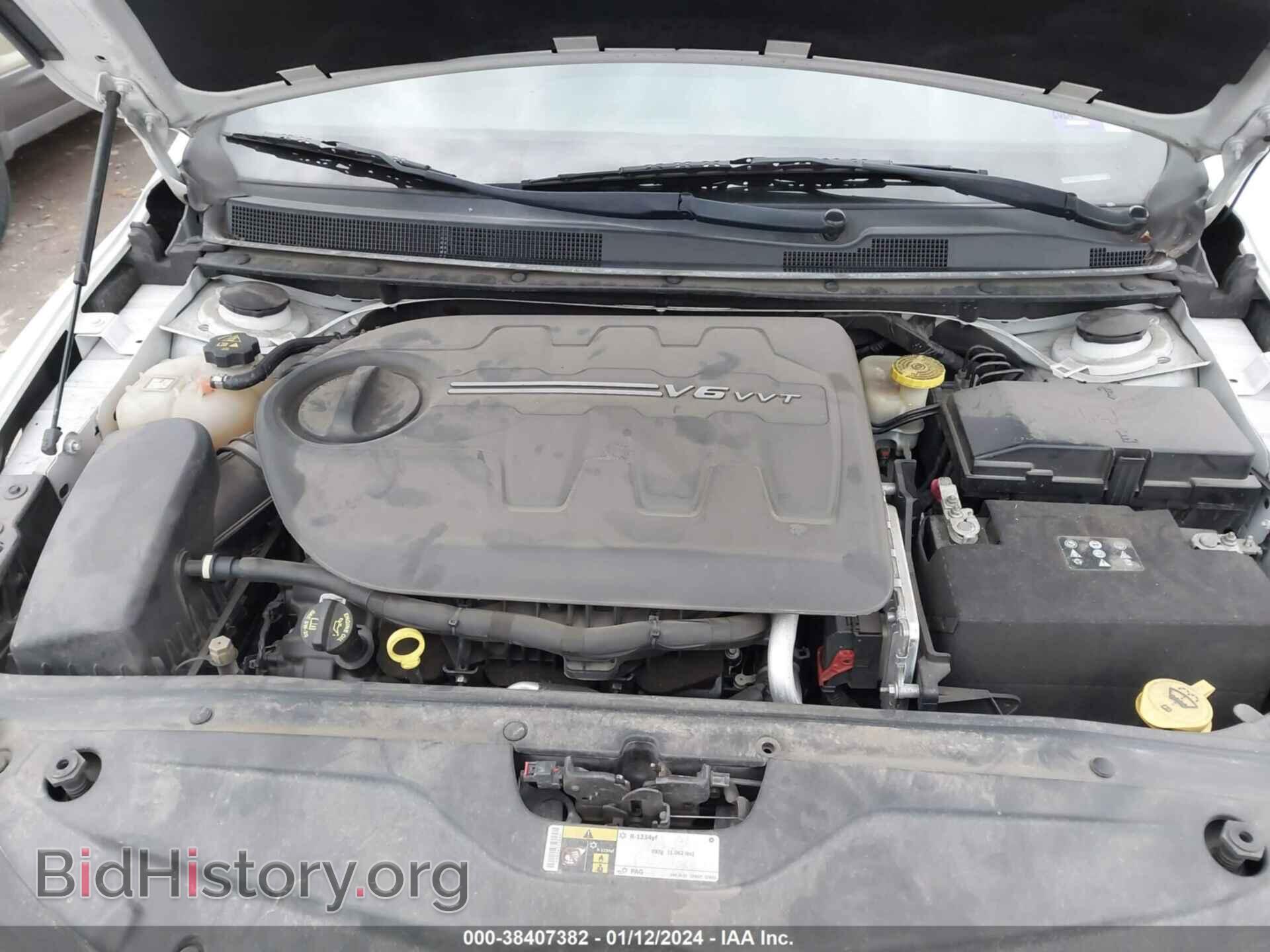2016 CHRYSLER 200 - VIN: 1C3CCCDGXGN142788 - Фото 10