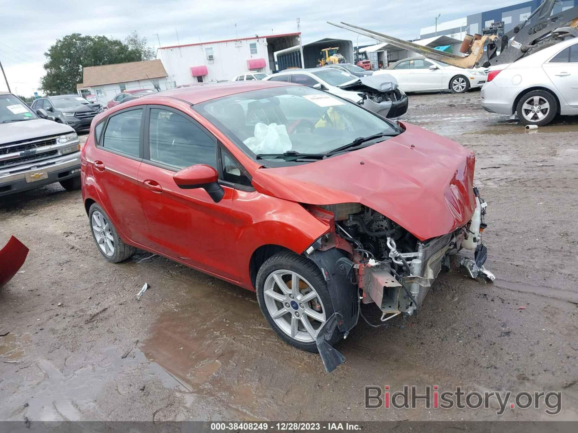 Photo 3FADP4EJ2JM135832 - FORD FIESTA 2018