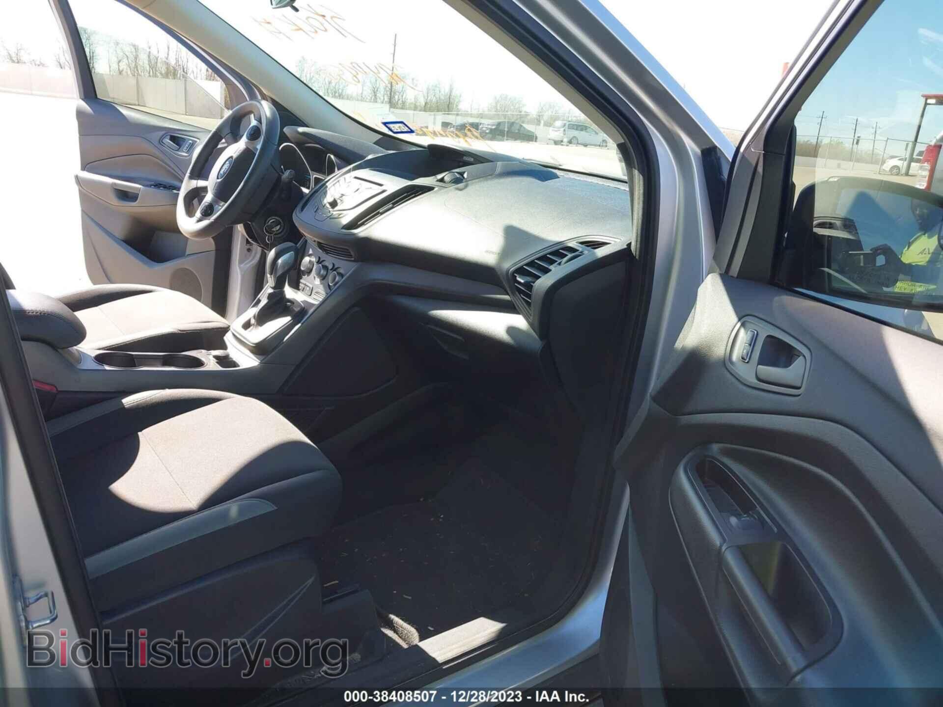 2016 FORD ESCAPE - VIN: 1FMCU0F77GUB23086 - Фото 5