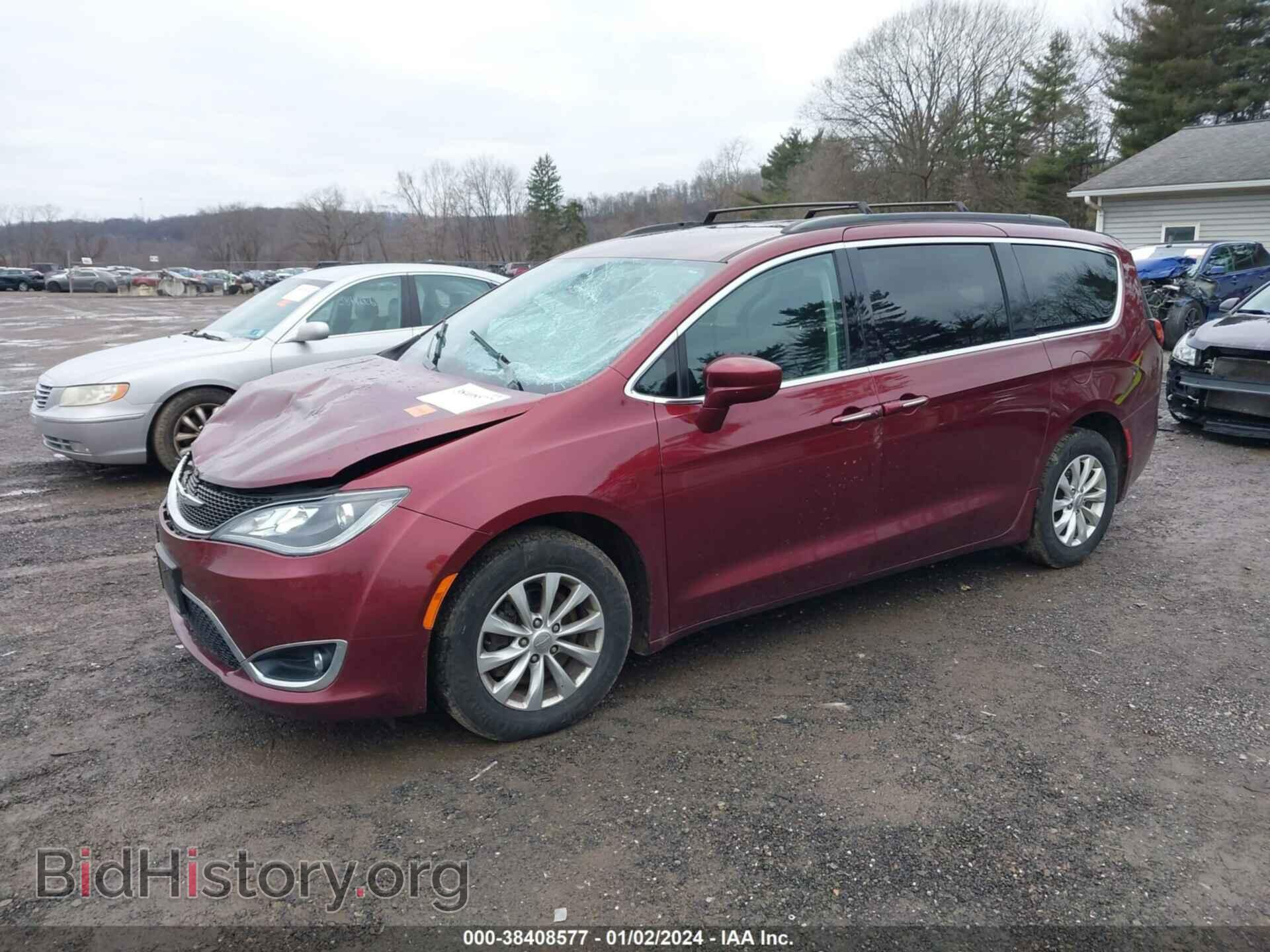 2018 CHRYSLER PACIFICA - VIN: 2C4RC1FG2JR113237 - Photo 2
