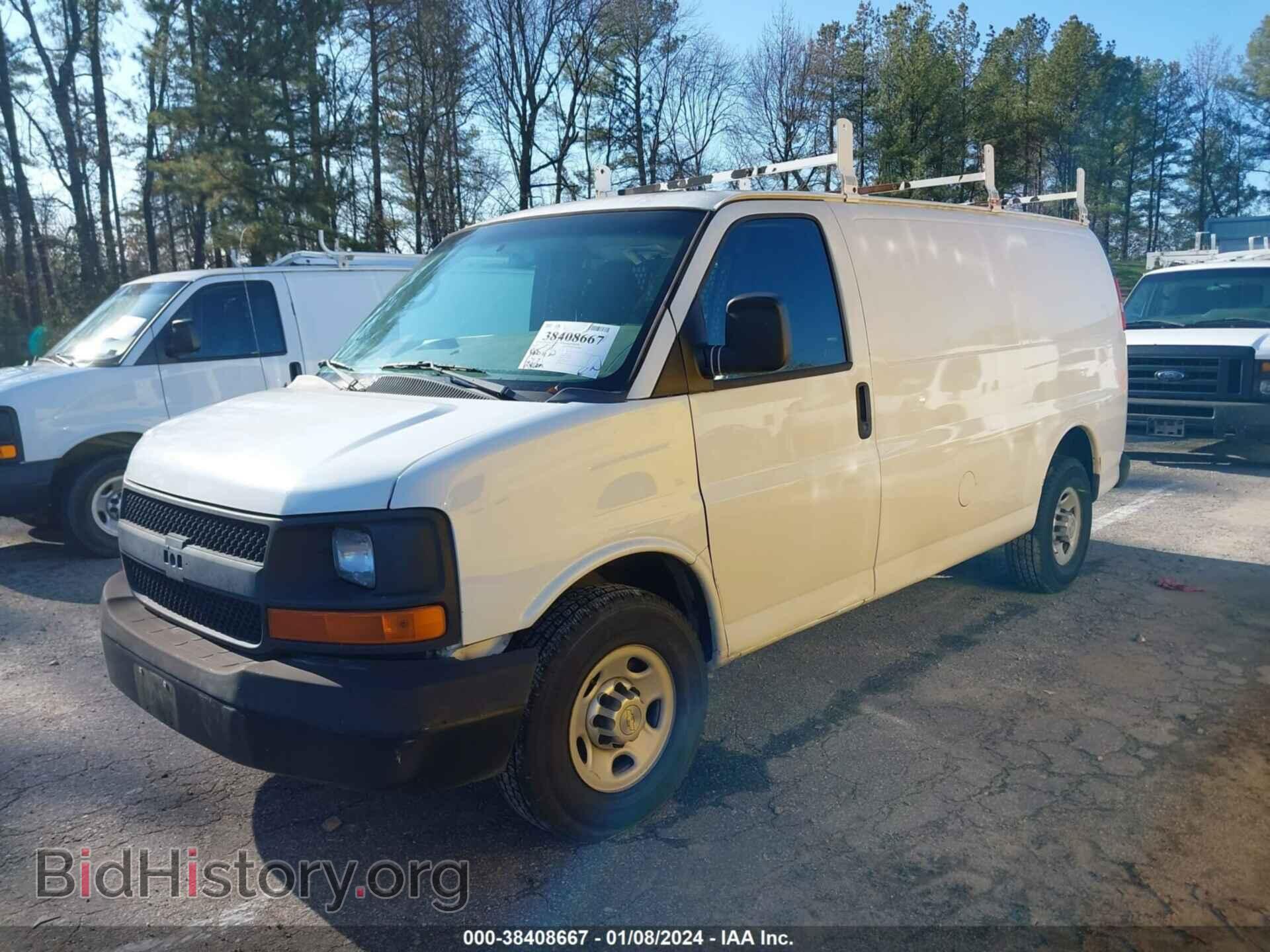 2013 CHEVROLET EXPRESS 2500 - VIN: 1GCWGFBAXD1149062 - Фото 2