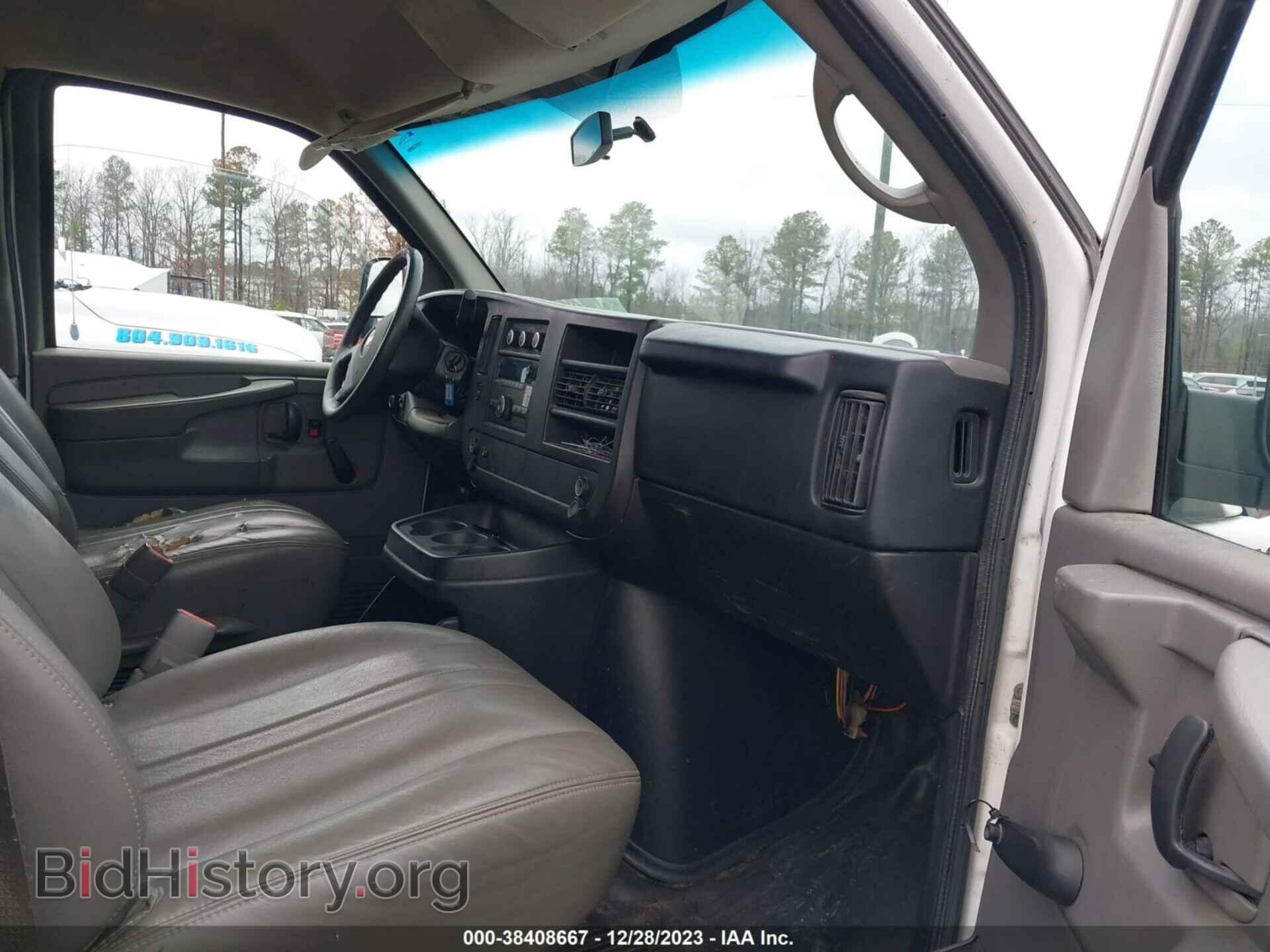 2013 CHEVROLET EXPRESS 2500 - VIN: 1GCWGFBAXD1149062 - Фото 5