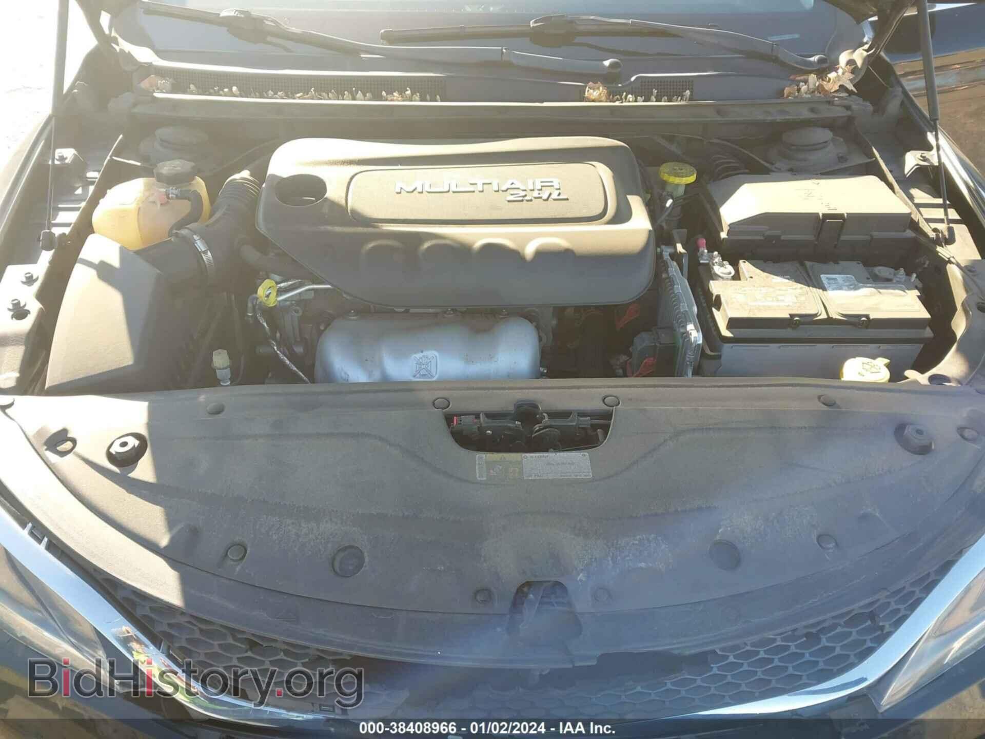2016 CHRYSLER 200 - VIN: 1C3CCCAB8GN188838 - Фото 10