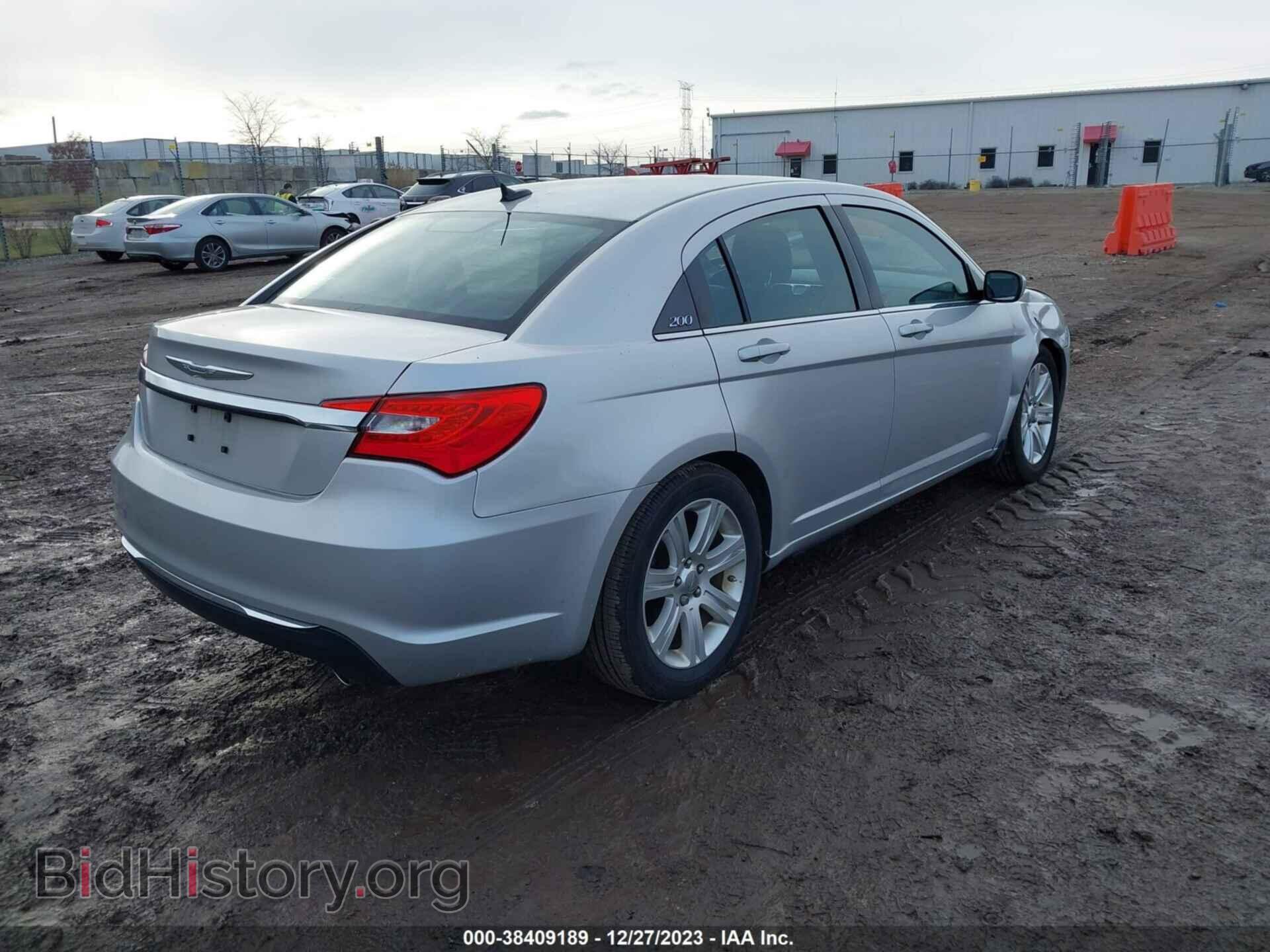 2011 CHRYSLER 200 - VIN: 1C3BC1FGXBN614154 - Фото 4