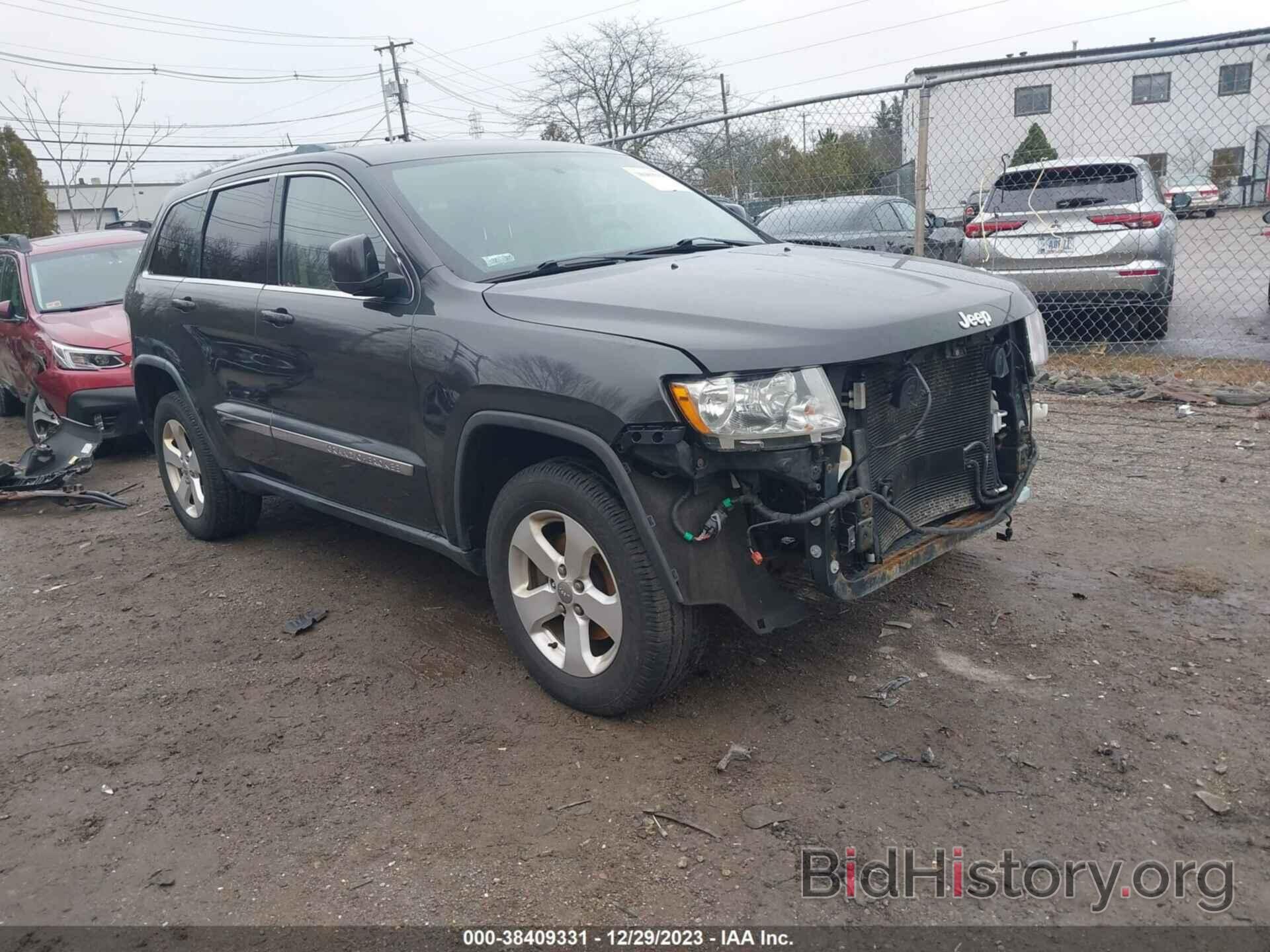 Photo 1J4RR4GG1BC735895 - JEEP GRAND CHEROKEE 2011