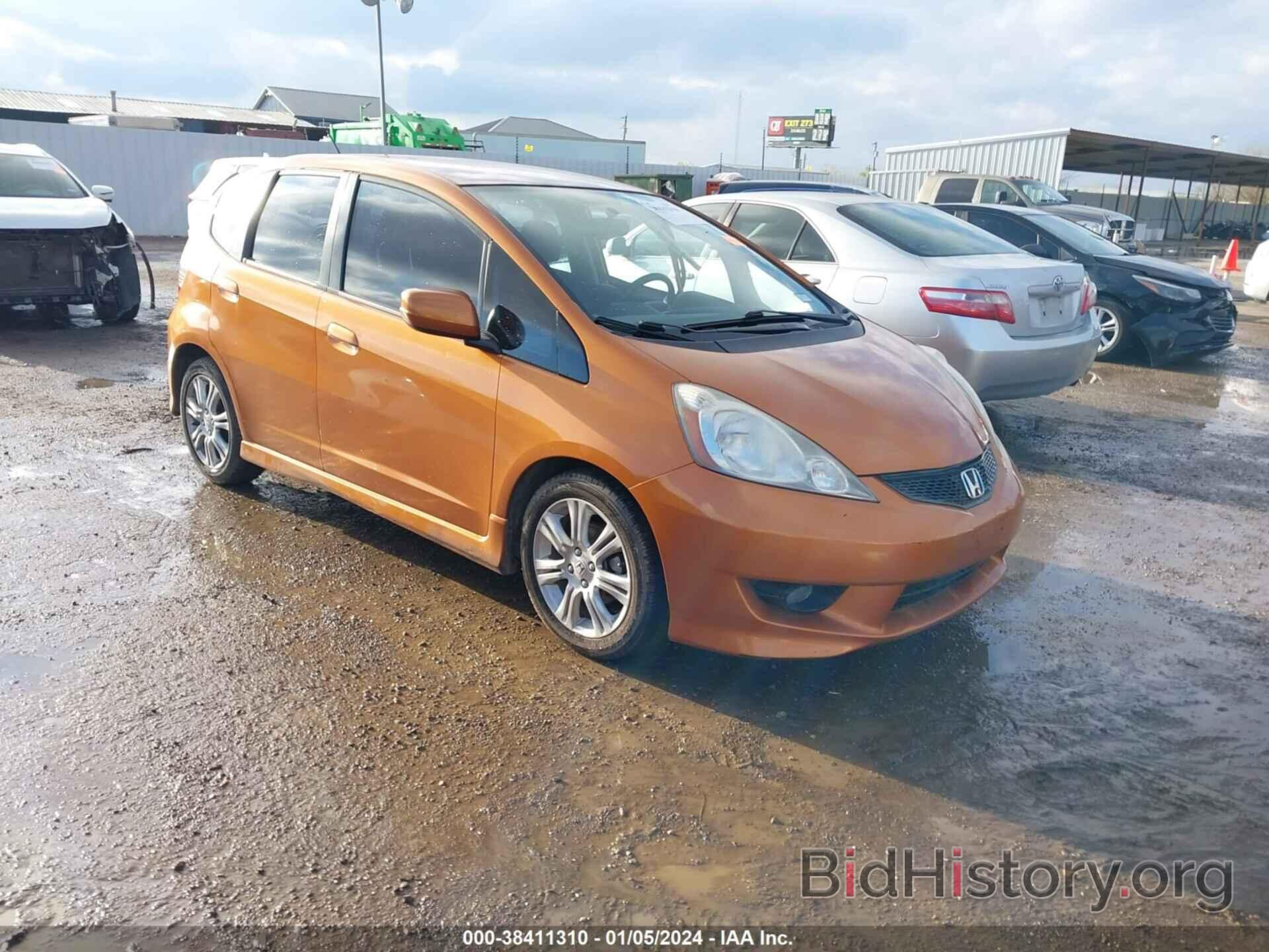 Фотография JHMGE8H4XAS018368 - HONDA FIT 2010