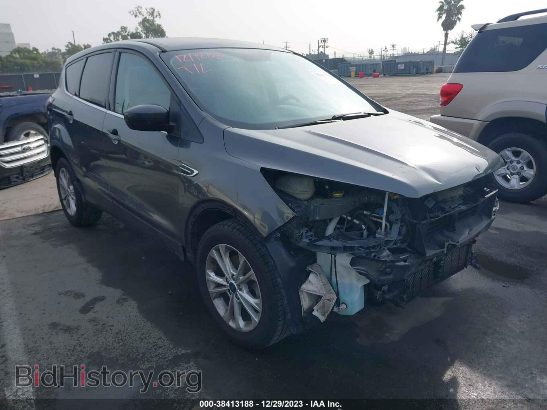 Фотография 1FMCU0GD3HUA54404 - FORD ESCAPE 2017