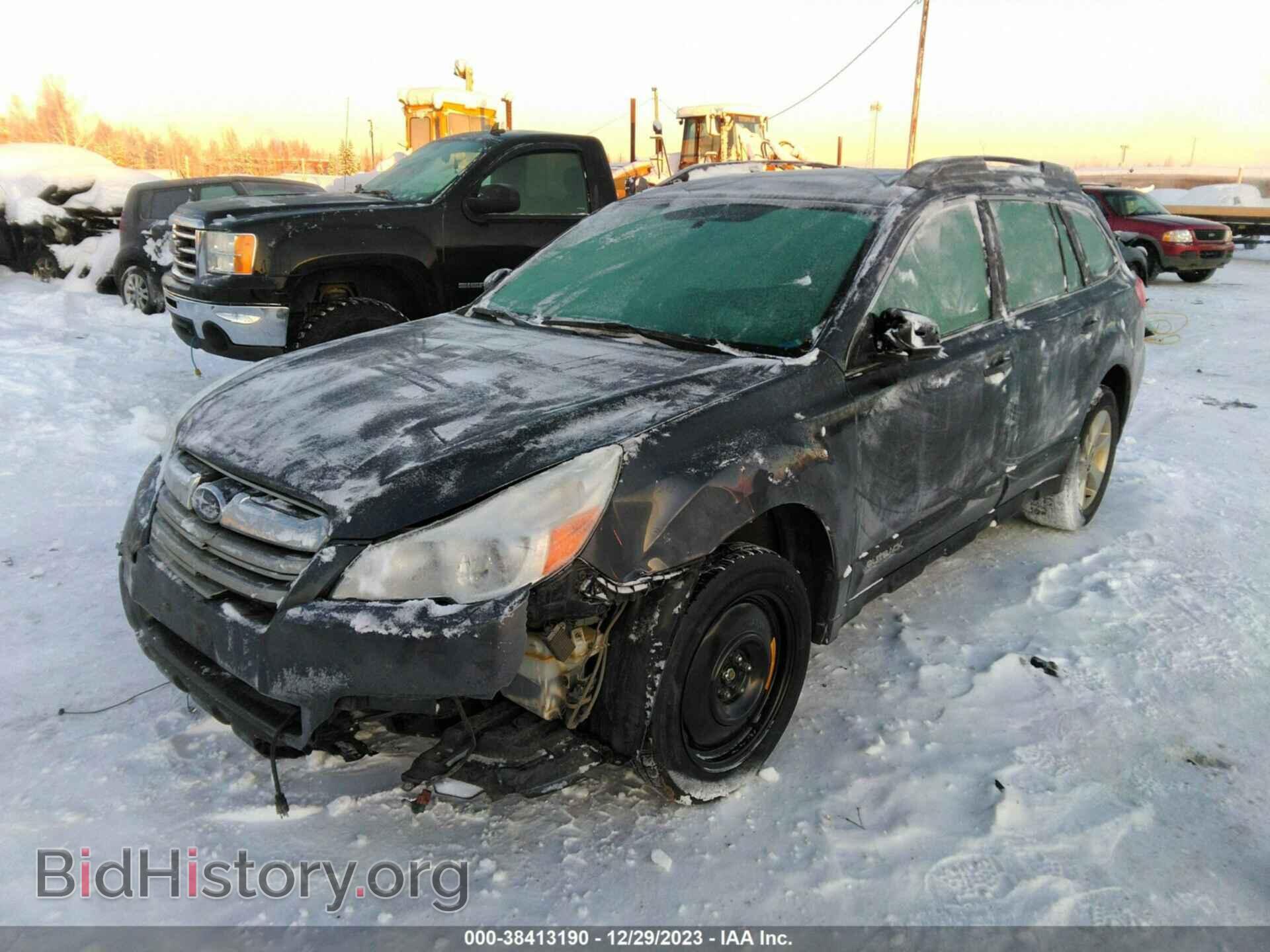 2014 SUBARU OUTBACK - VIN: 4S4BRBAC4E3310902 - Photo 2