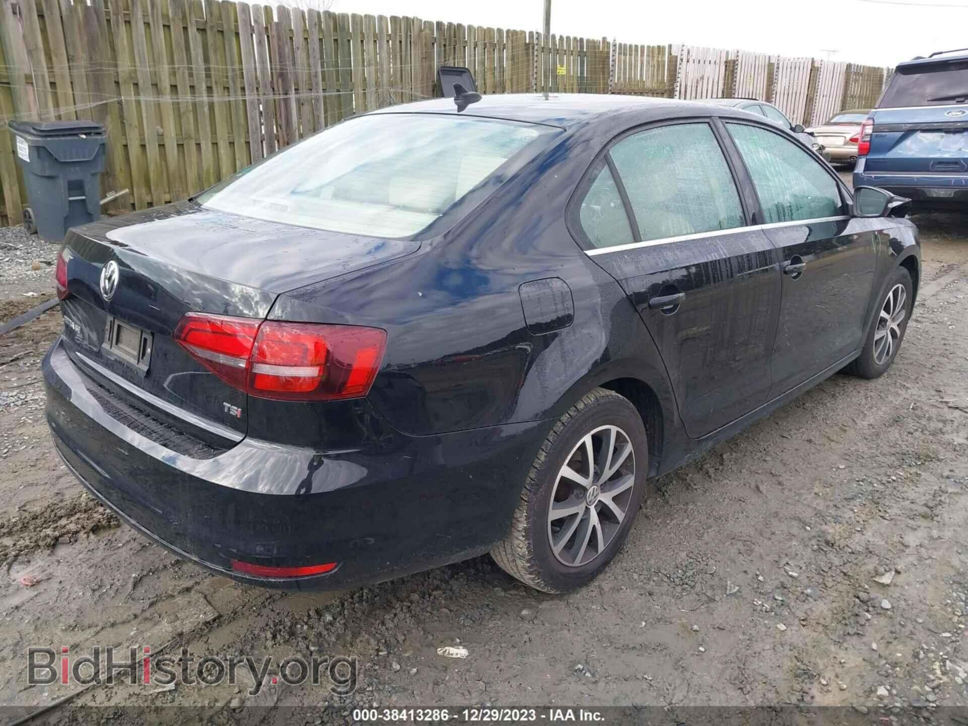2017 VOLKSWAGEN JETTA - VIN: 3VWDB7AJ8HM201730 - Фото 4