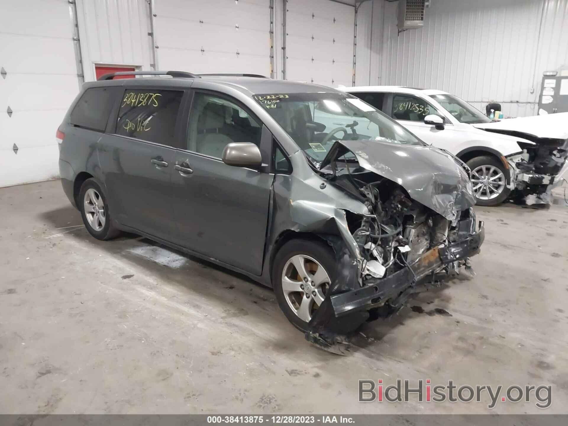 Photo 5TDKK3DCXDS386812 - TOYOTA SIENNA 2013