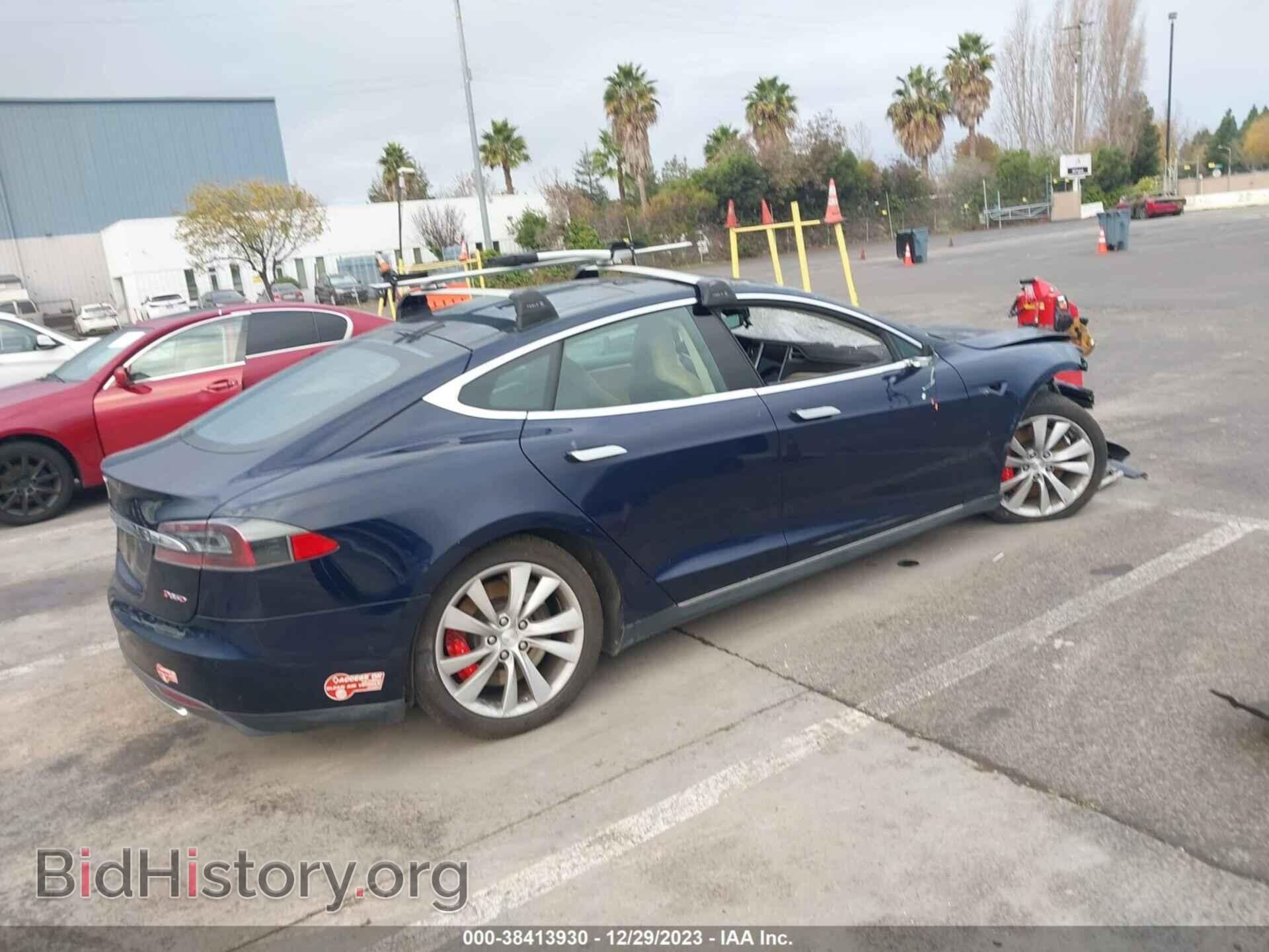 2015 TESLA MODEL S - VIN: 5YJSA1H28FFP79109 - Фото 4