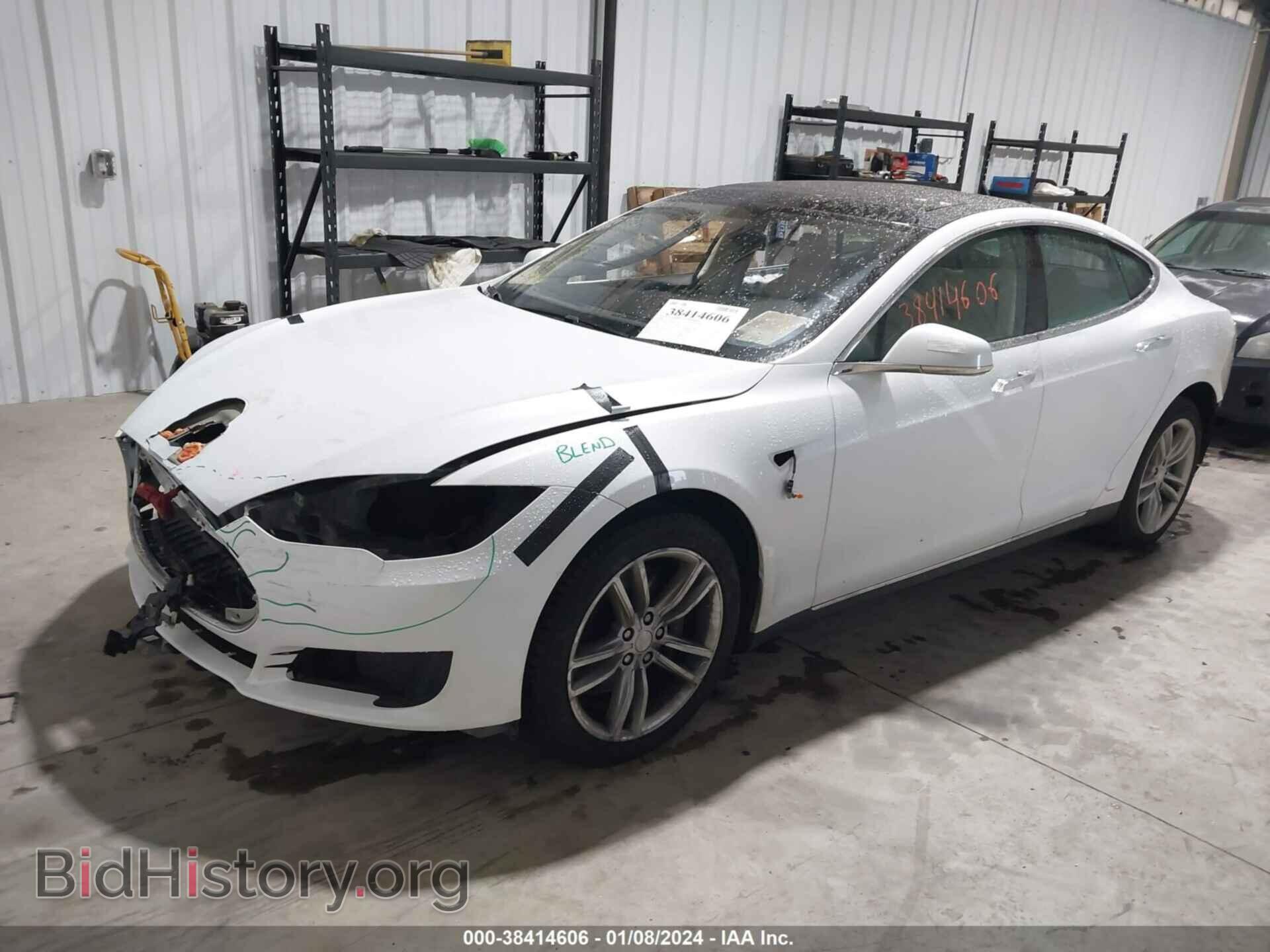 2014 TESLA MODEL S - VIN: 5YJSA1S16EFP38041 - Фото 2