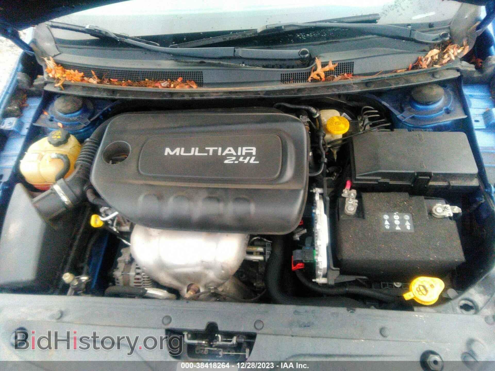 2015 CHRYSLER 200 - VIN: 1C3CCCAB8FN710558 - Фото 10