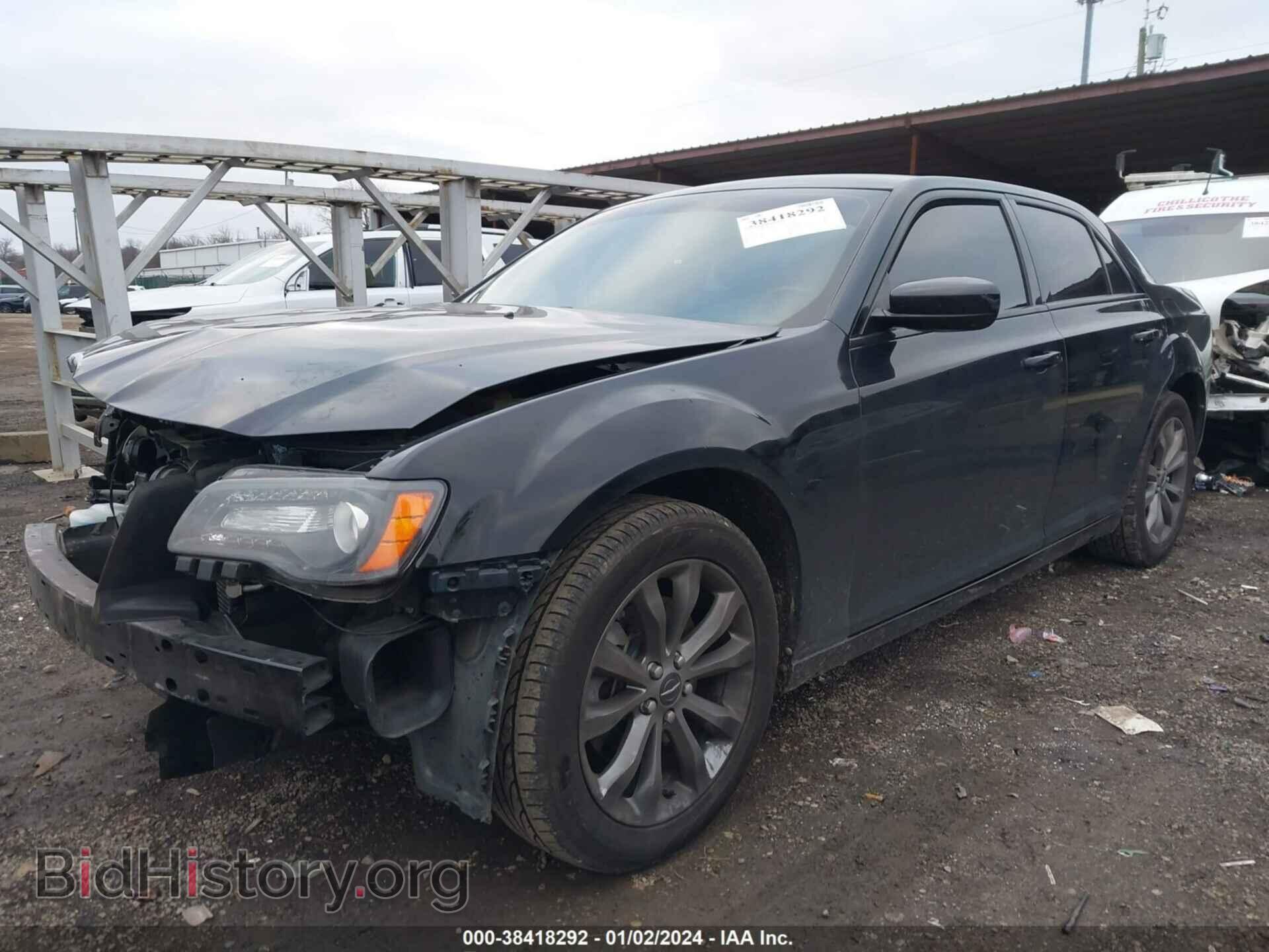 2014 CHRYSLER 300 - VIN: 2C3CCAGG5EH297822 - Фото 2