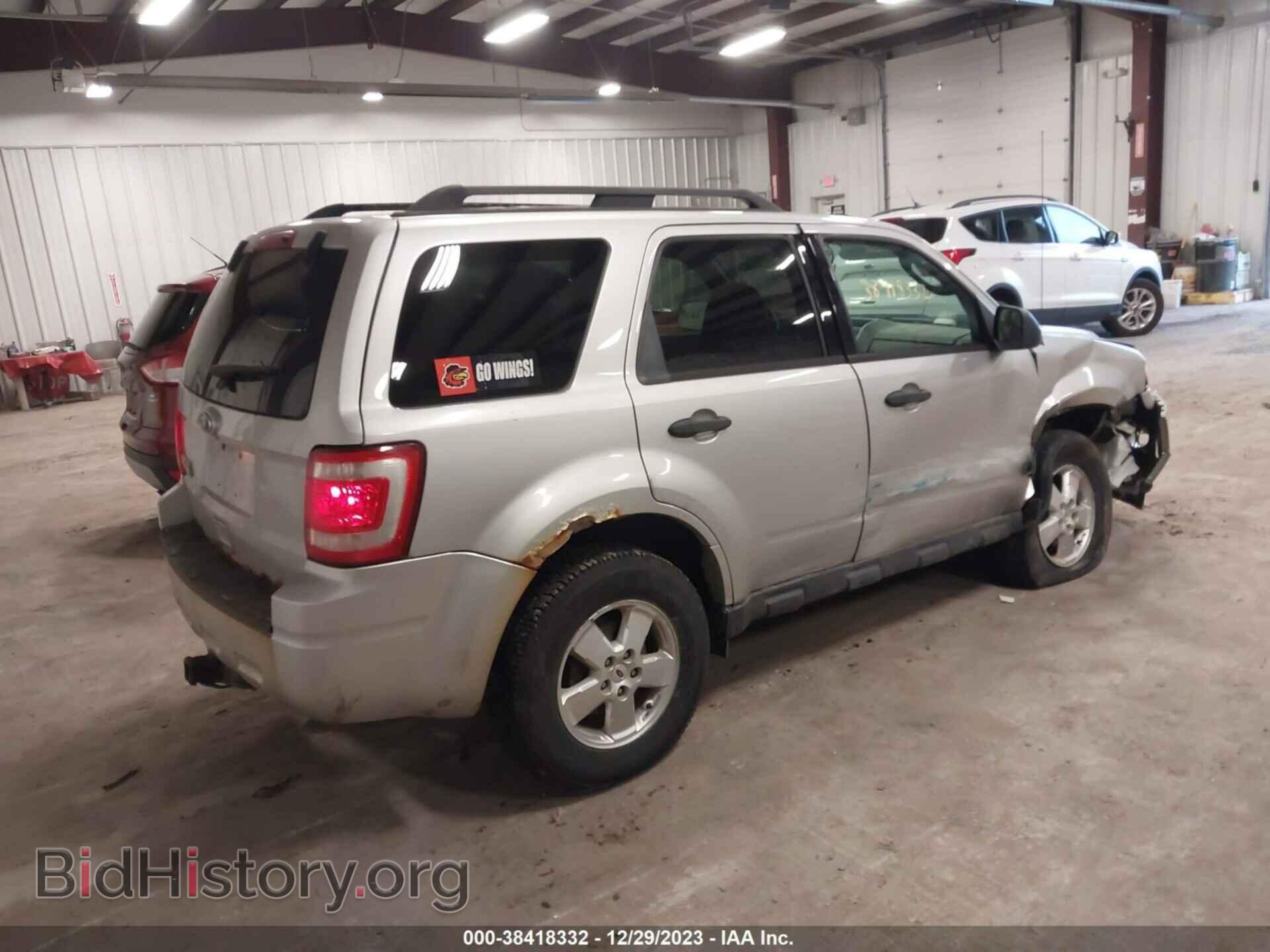 2011 FORD ESCAPE - VIN: 1FMCU9D74BKA67023 - Фото 4