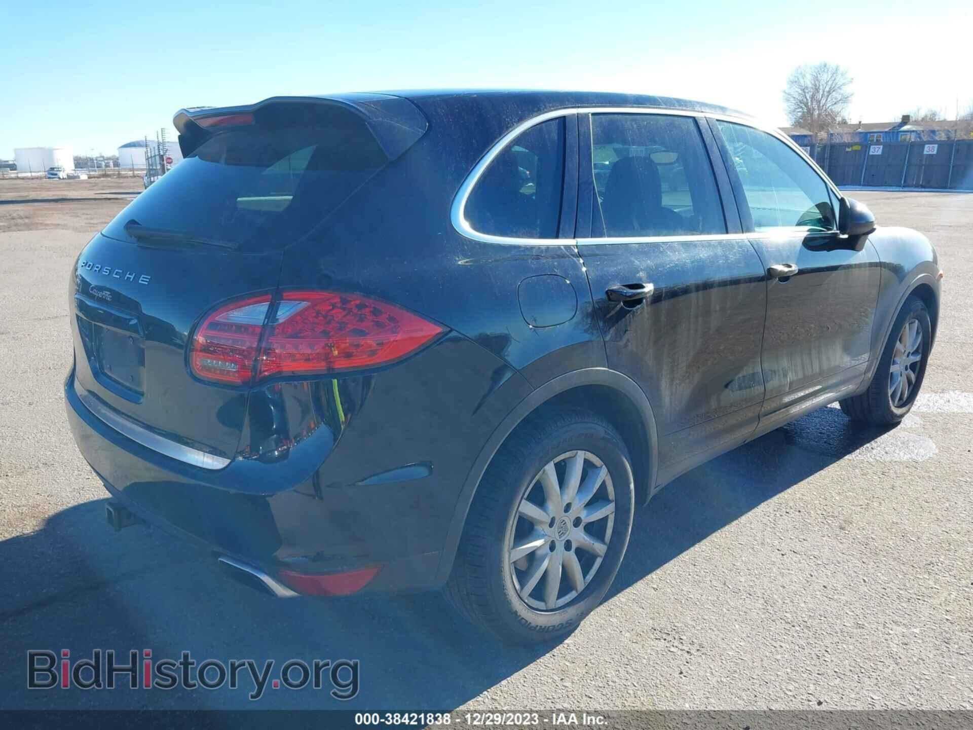 2011 PORSCHE CAYENNE - VIN: WP1AA2A24BLA10396 - Фото 4
