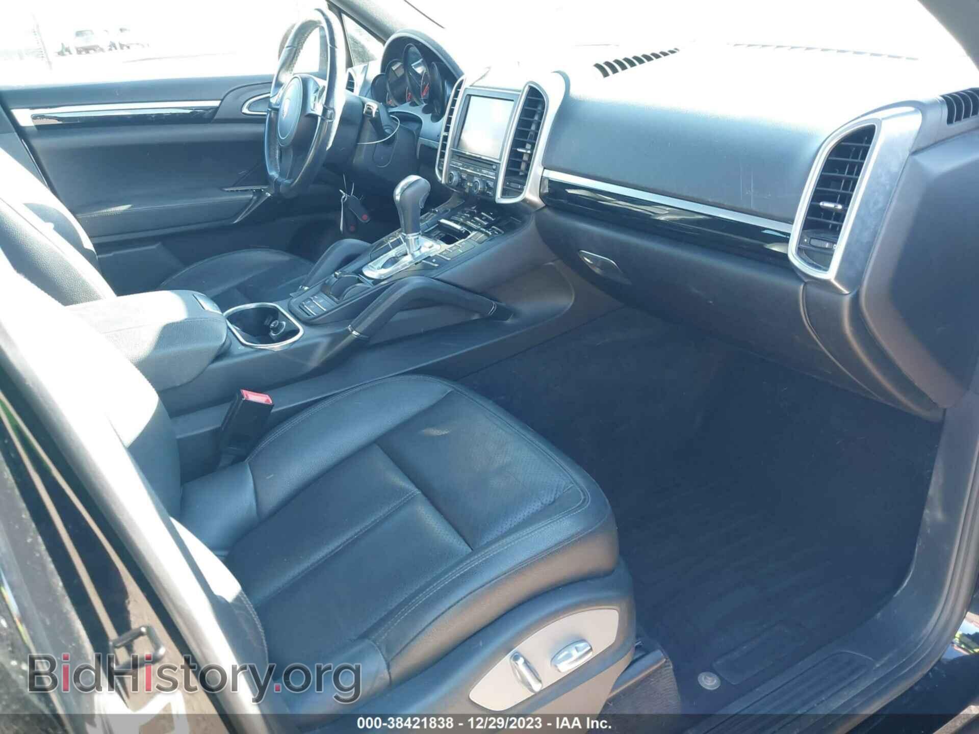2011 PORSCHE CAYENNE - VIN: WP1AA2A24BLA10396 - Фото 5