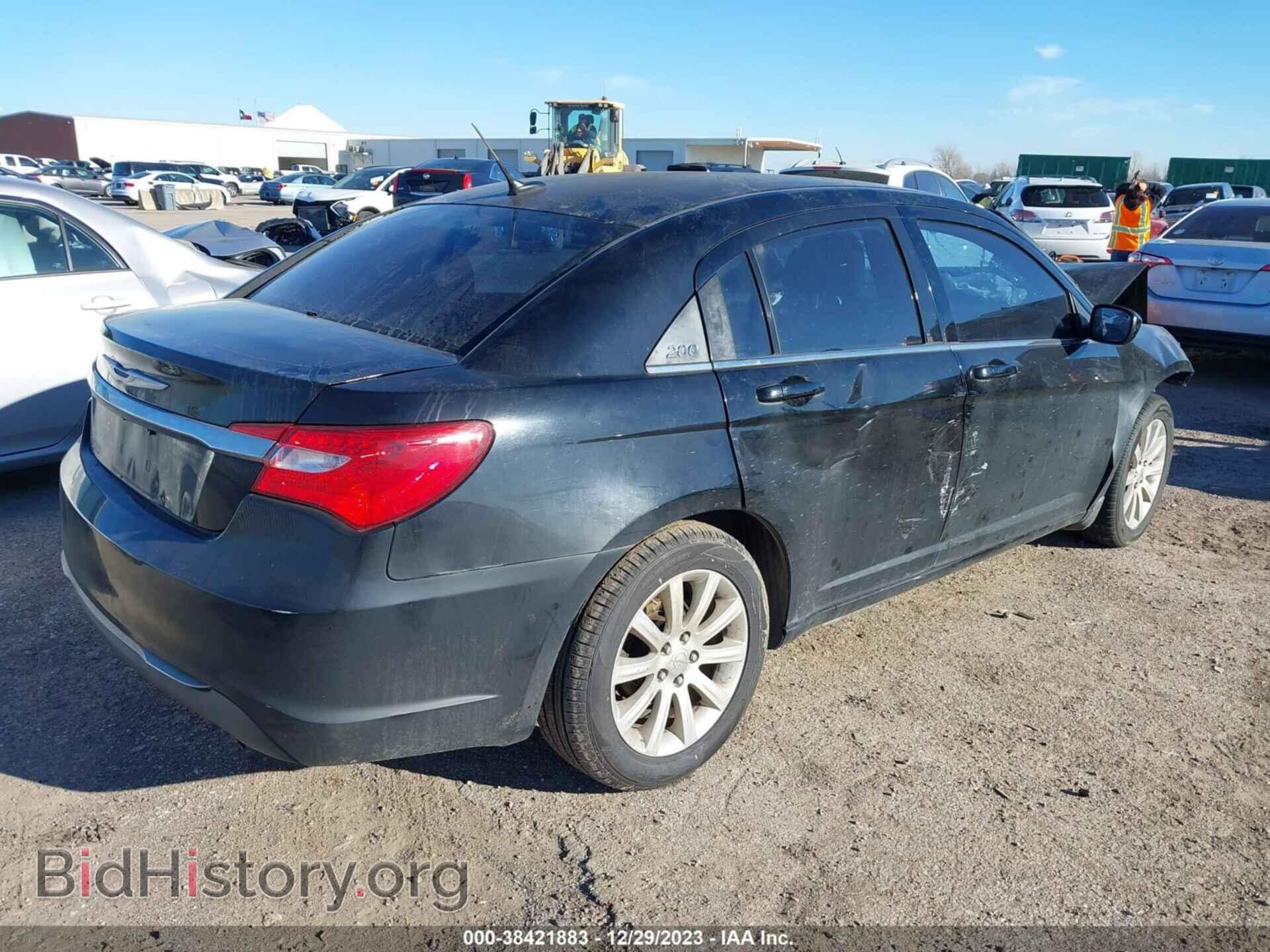 2013 CHRYSLER 200 - VIN: 1C3CCBBB1DN627589 - Фото 4