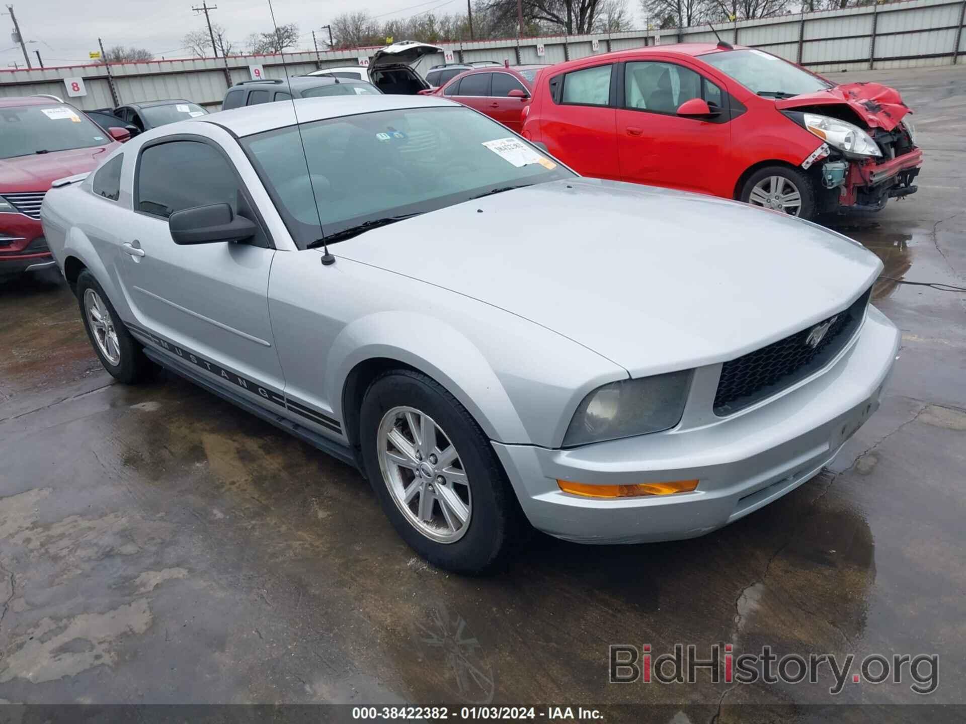 Photo 1ZVHT80N085209366 - FORD MUSTANG 2008