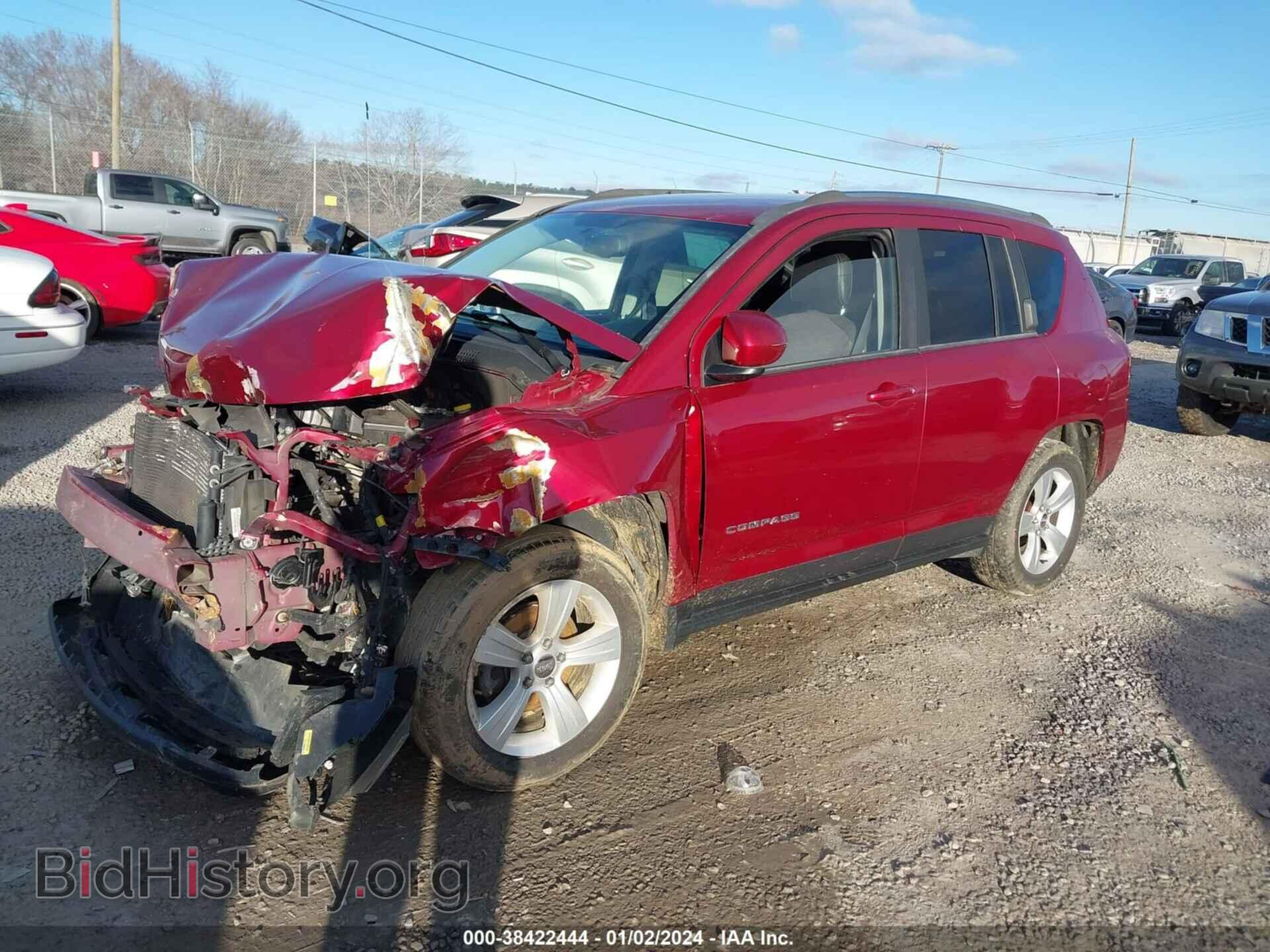 2014 JEEP COMPASS - VIN: 1C4NJDEB5ED821132 - Photo 2