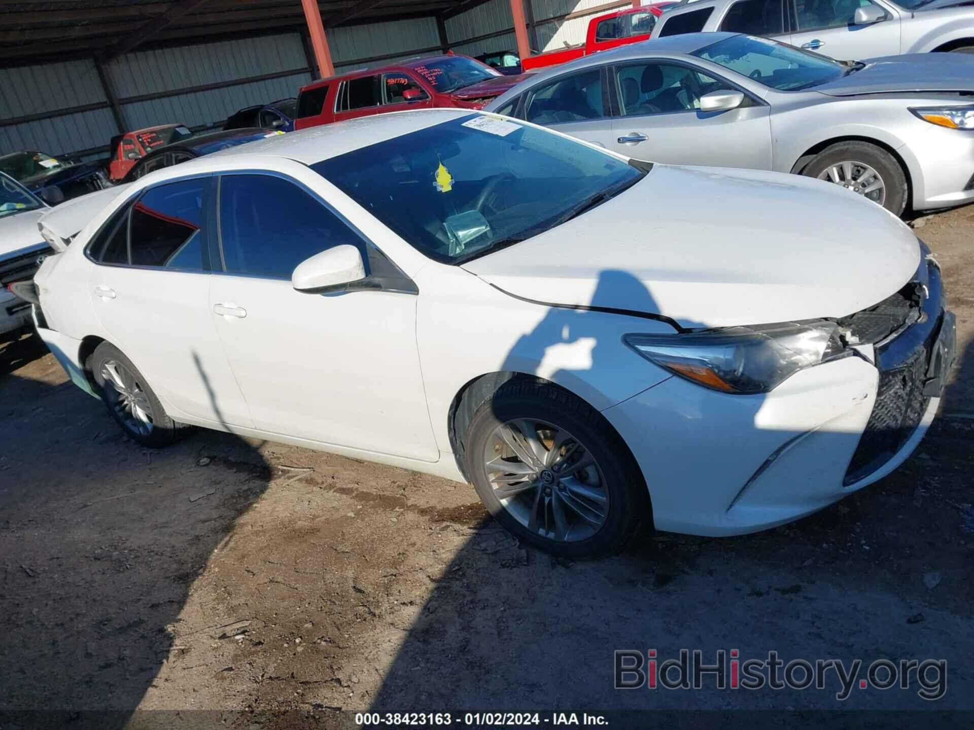 Photo 4T1BF1FK5HU395900 - TOYOTA CAMRY 2017